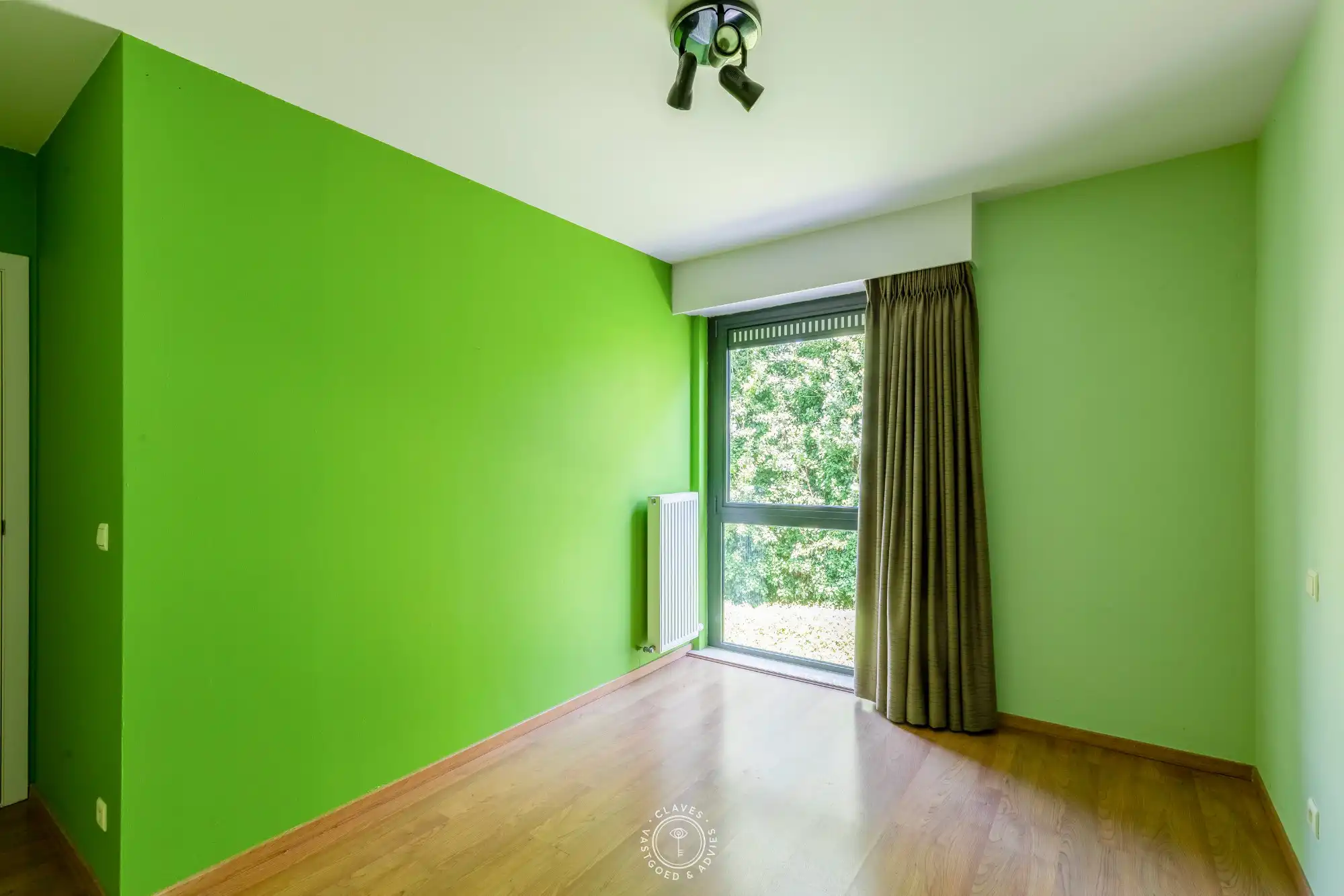 Ruim appartement met drie slaapkamers en zonnig terras foto 11