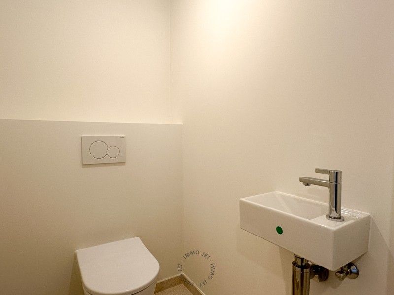 Prachtig gelegen nieuwbouw duplexappartement met drie slaapkamers, groot terras en autostaanplaats foto 13