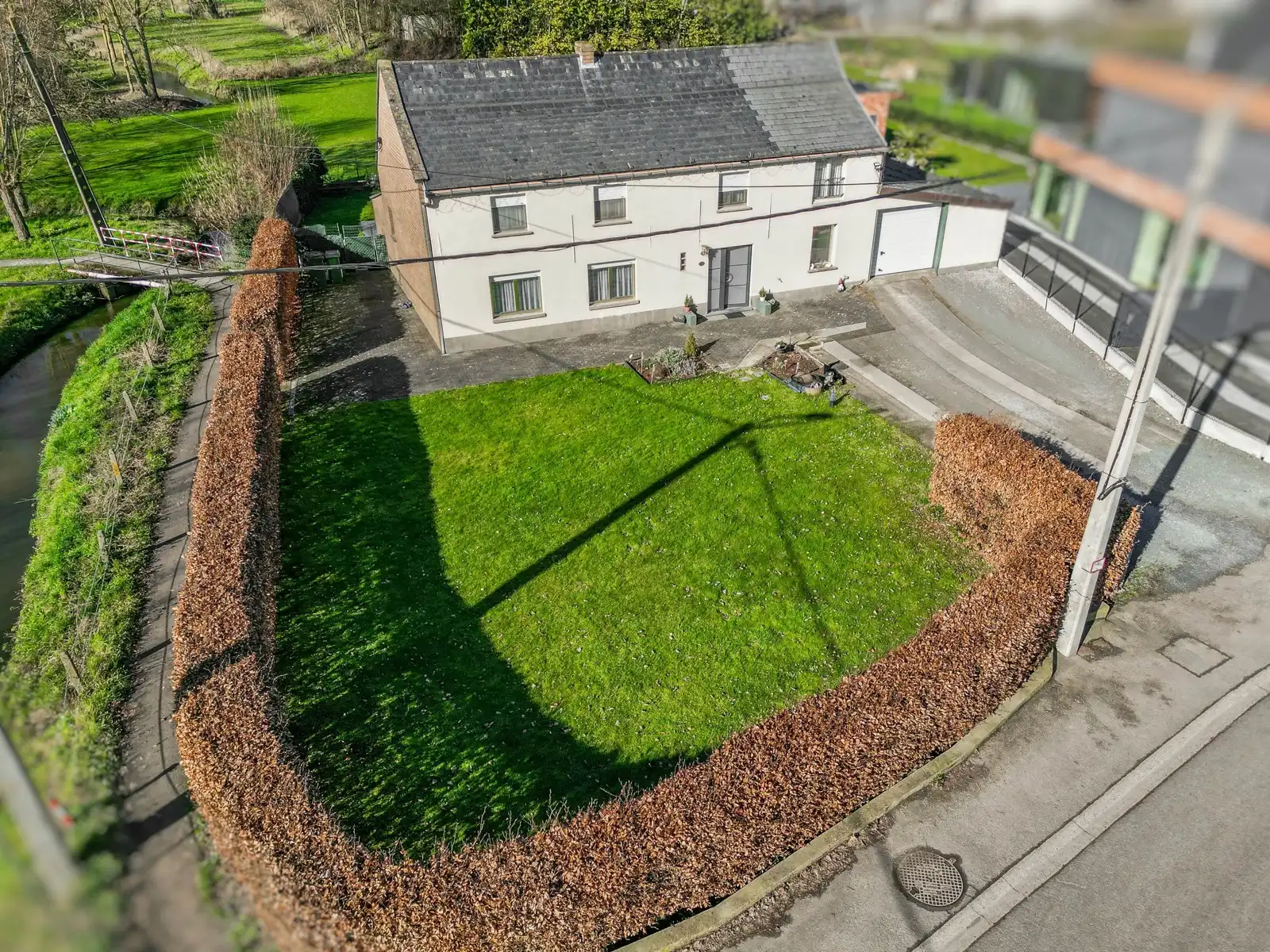 Hoofdfoto van de publicatie: Prachtig gelegen te renoveren open bebouwing op een mooi perceel van 1310m² te Londerzeel