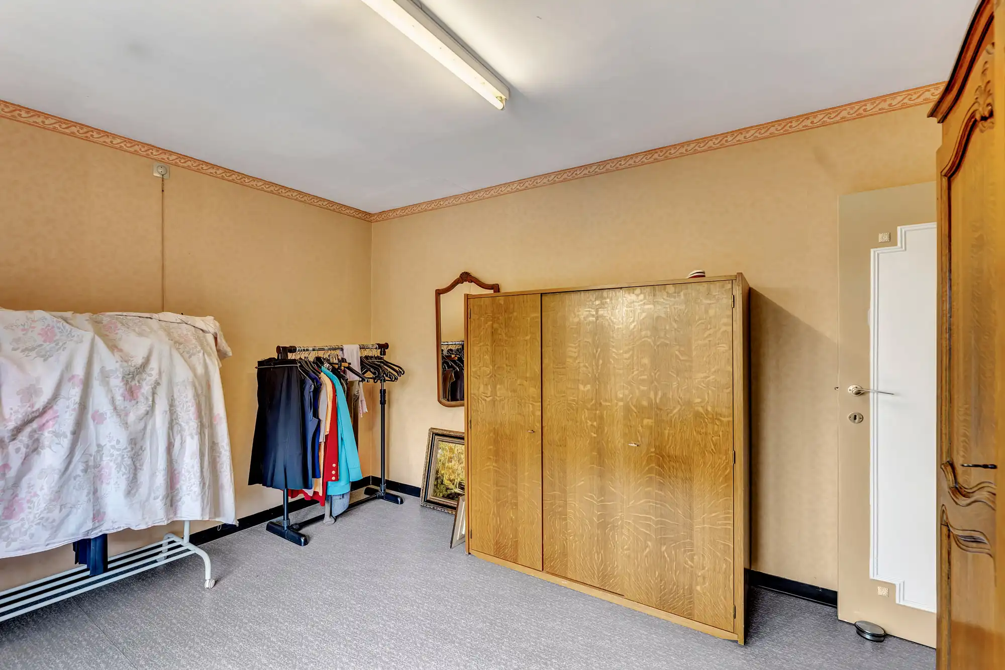 Te renoveren woning met extra entiteit en garage foto 22