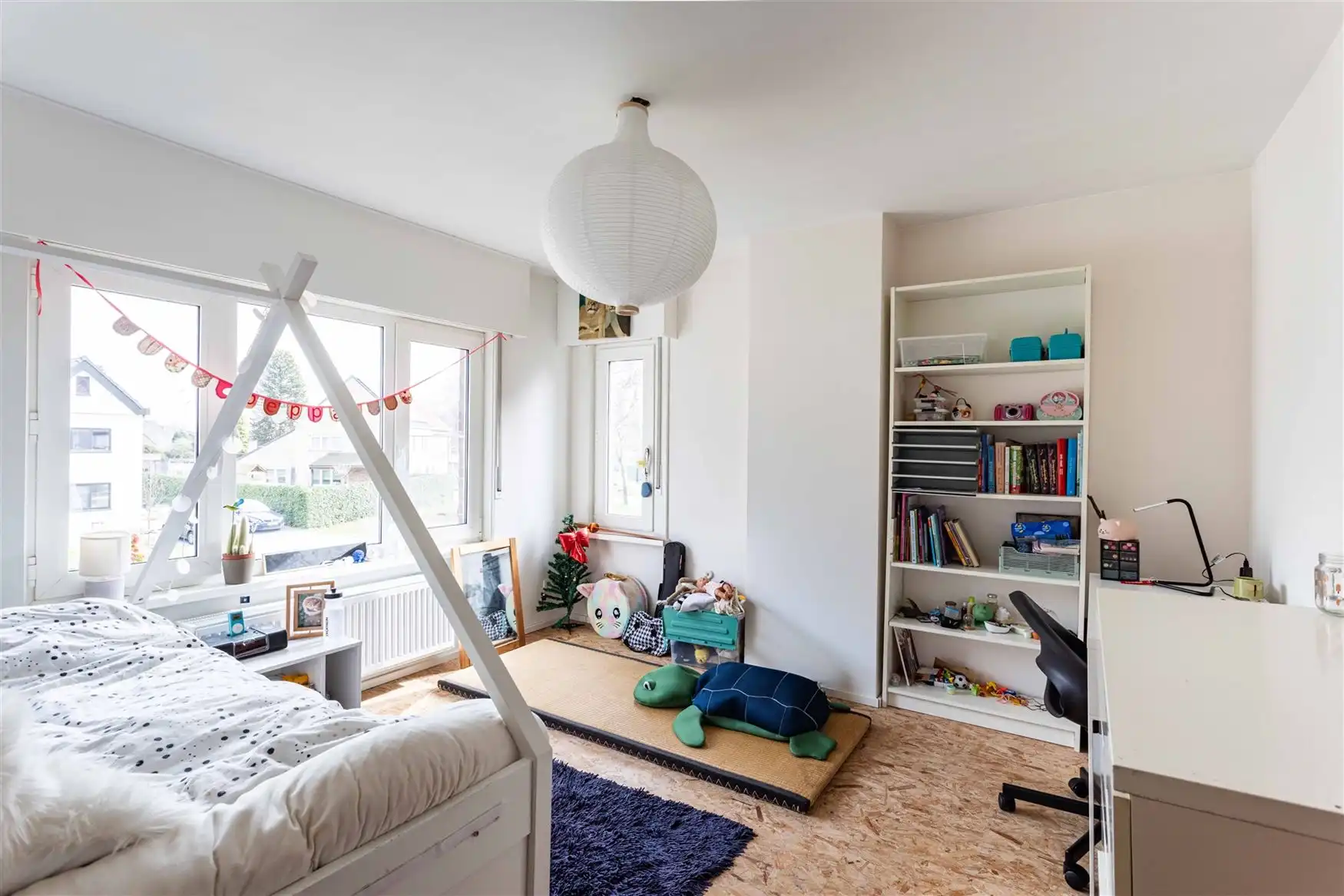 Een huis met karakter. Een tuin met sfeer foto 14