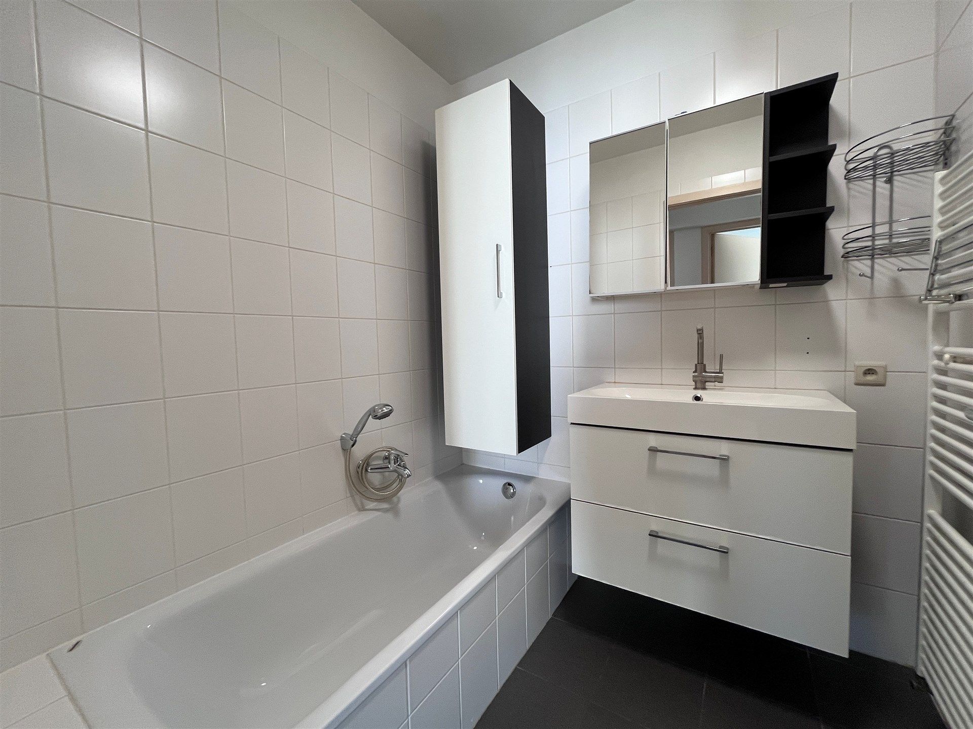 2 slpk appartement - ruim terras - dubbele autostaanplaats foto 11
