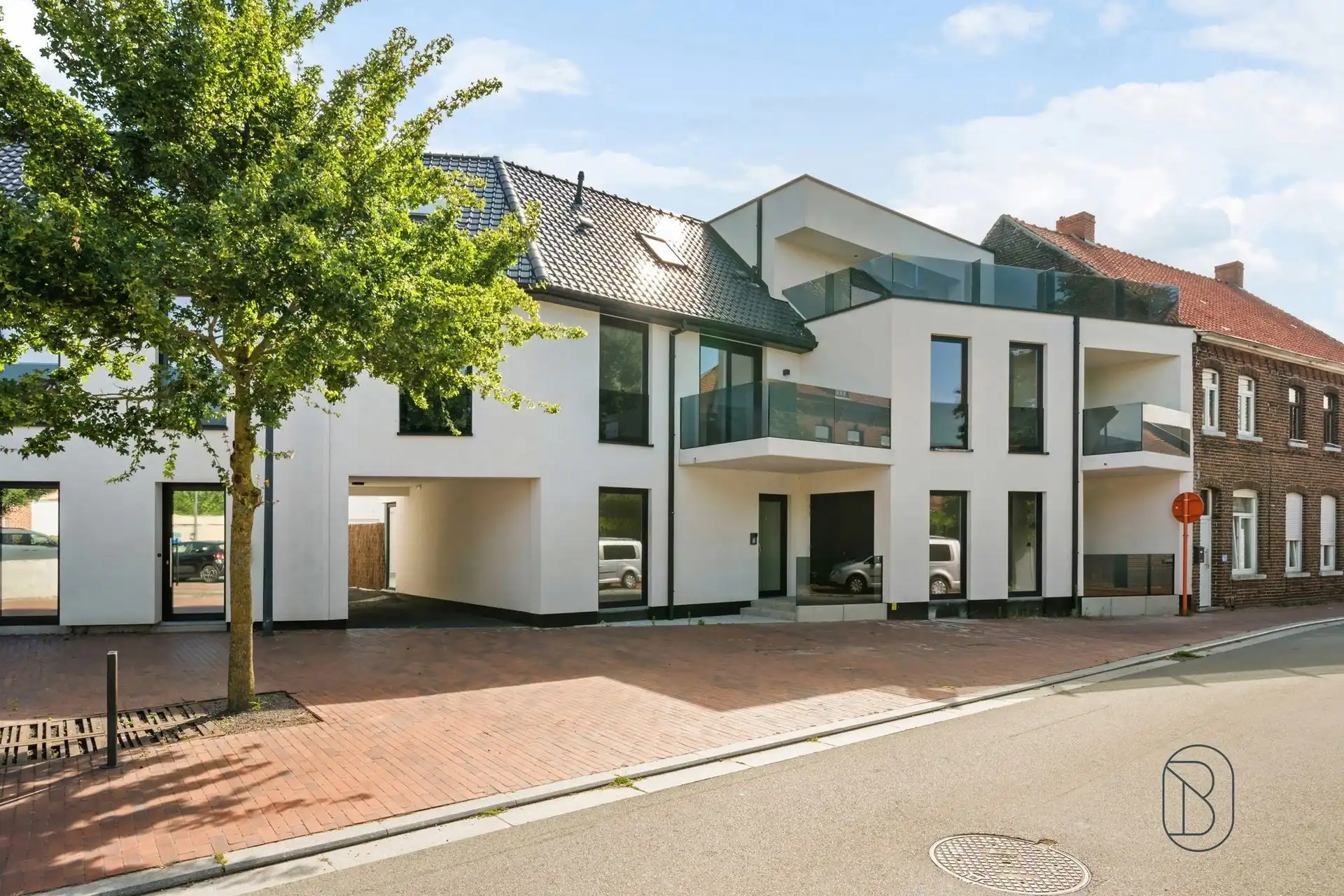 Luxueus wonen in het centrum van Spiere-Helkijn! foto {{pictureIndex}}