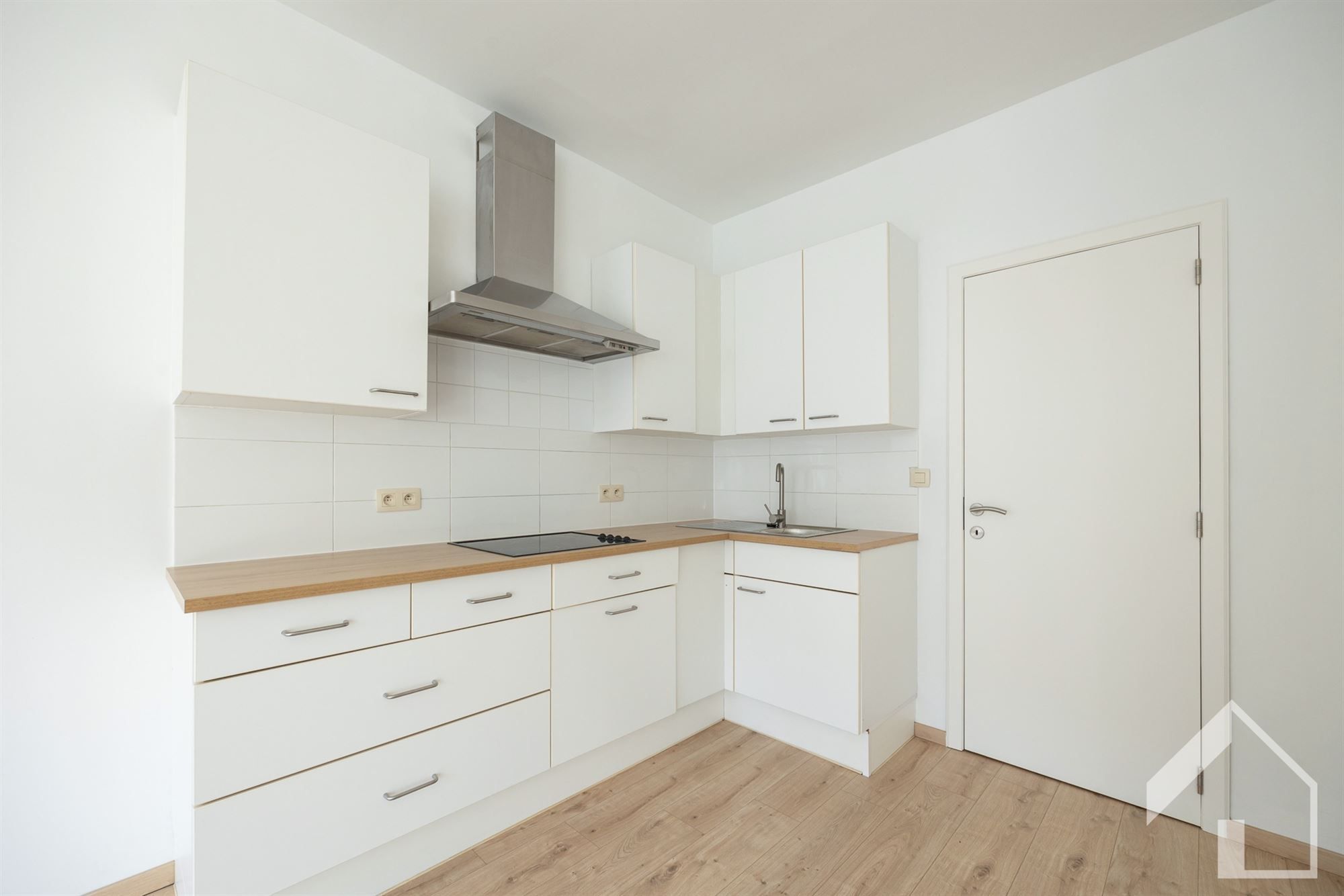 Opbrengsteigendom bestaande uit 7 studio's: mooi rendement! foto 4
