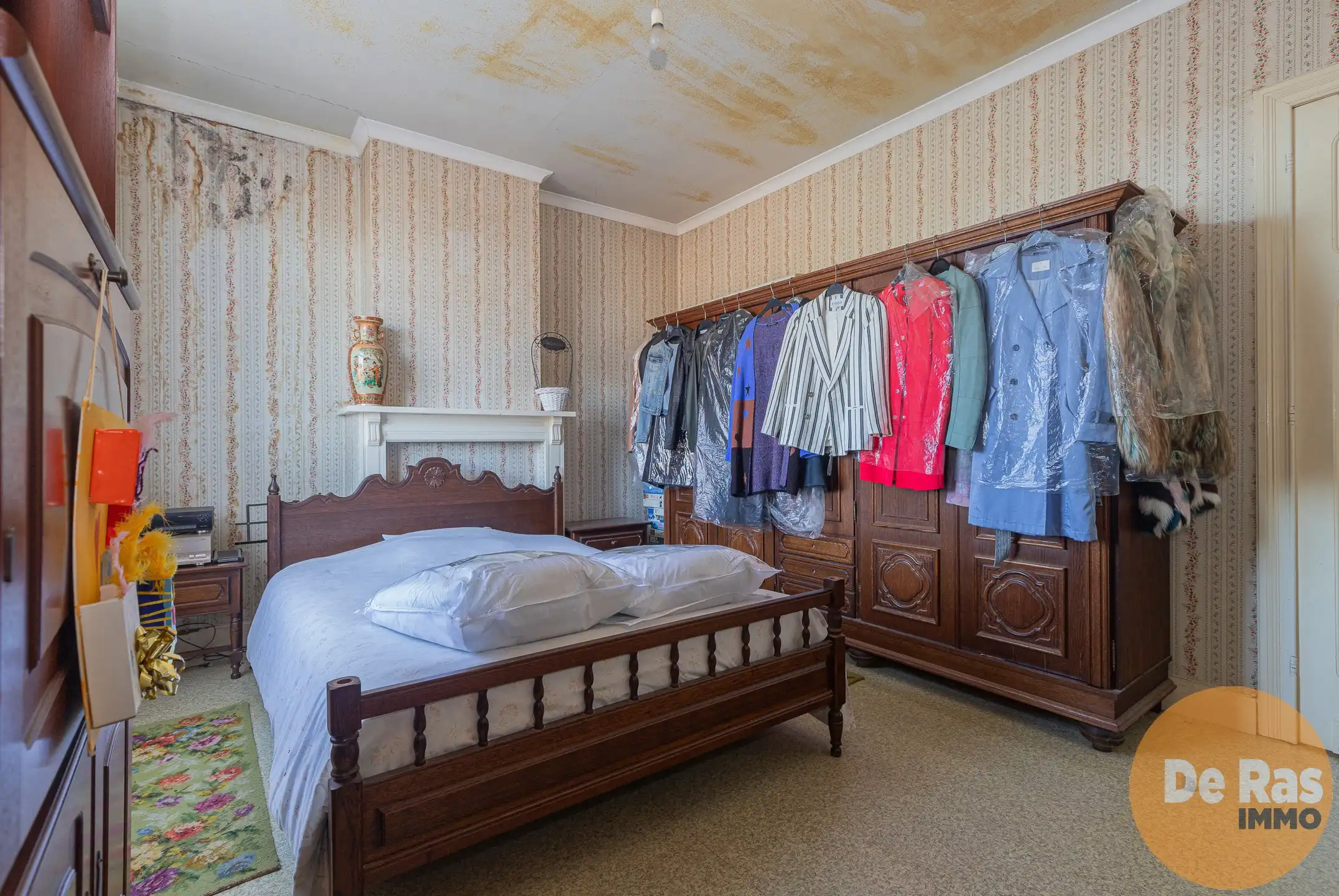 DEINZE - Te renoveren burgerwoning met tuin nabij centrum foto 8