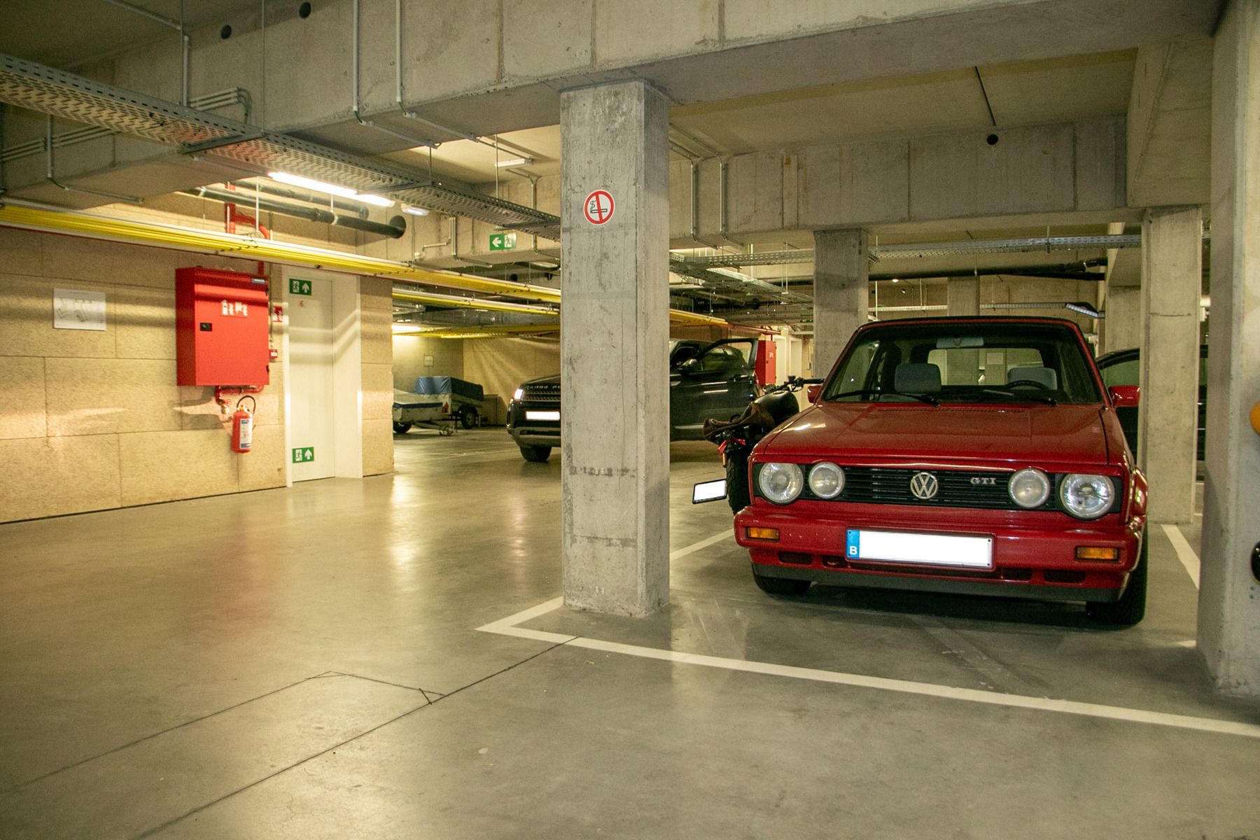 Ondergrondse afgesloten parking nabij de Veemarkt foto 4