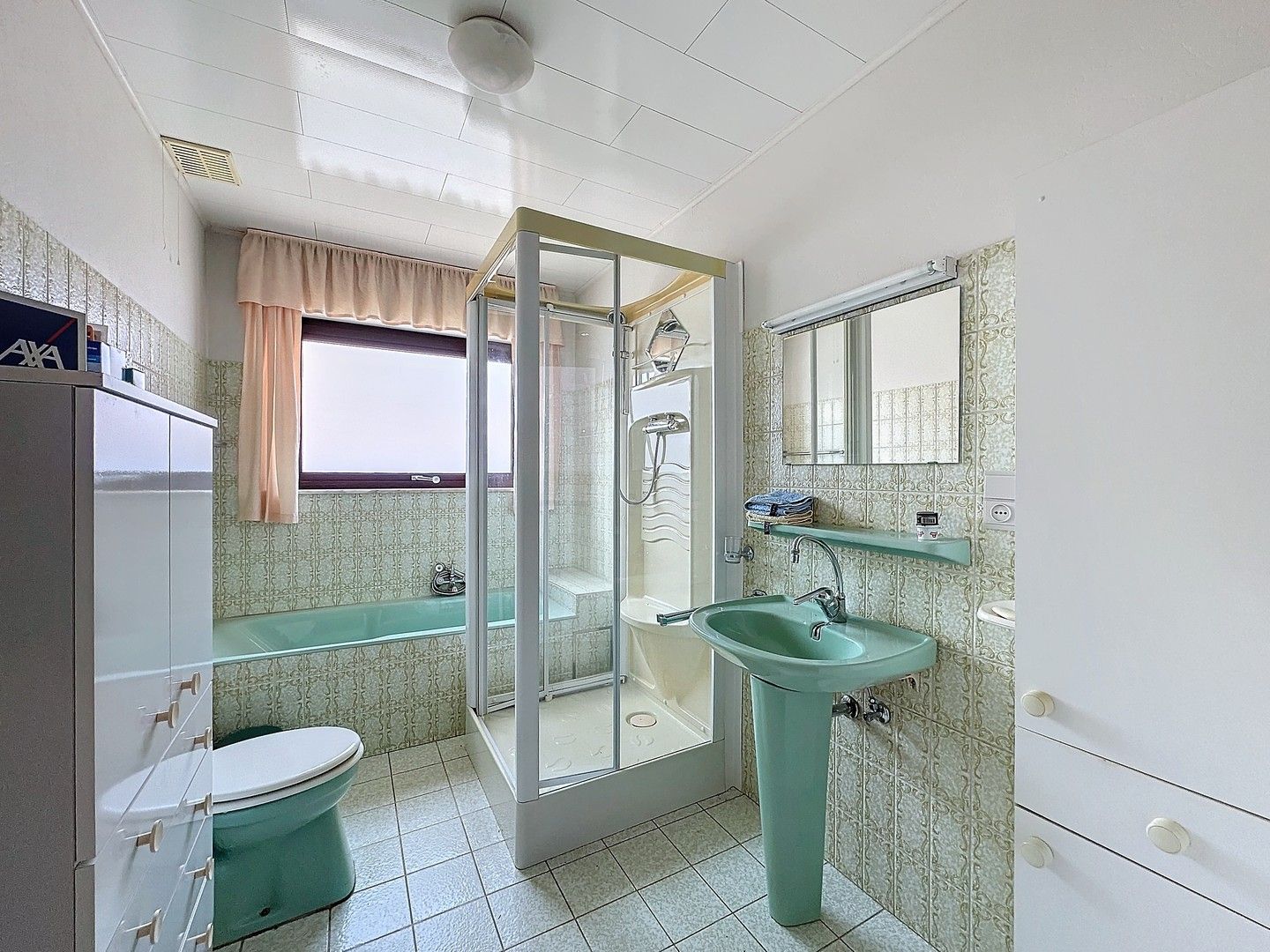 Goed onderhouden villa-bungalow in het hartje van Oostduinkerke-dorp. foto 8
