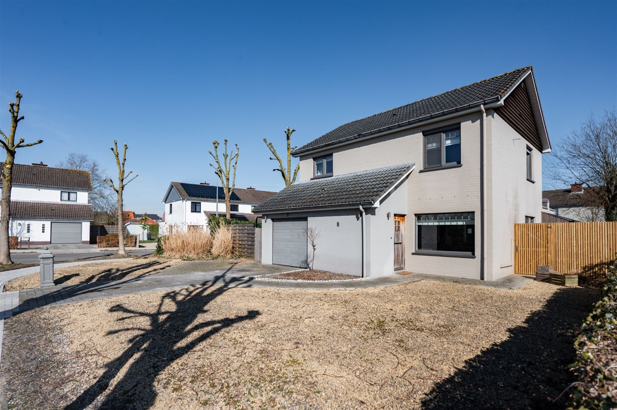 Instapklare woning op een gunstige locatie te Putte foto 2