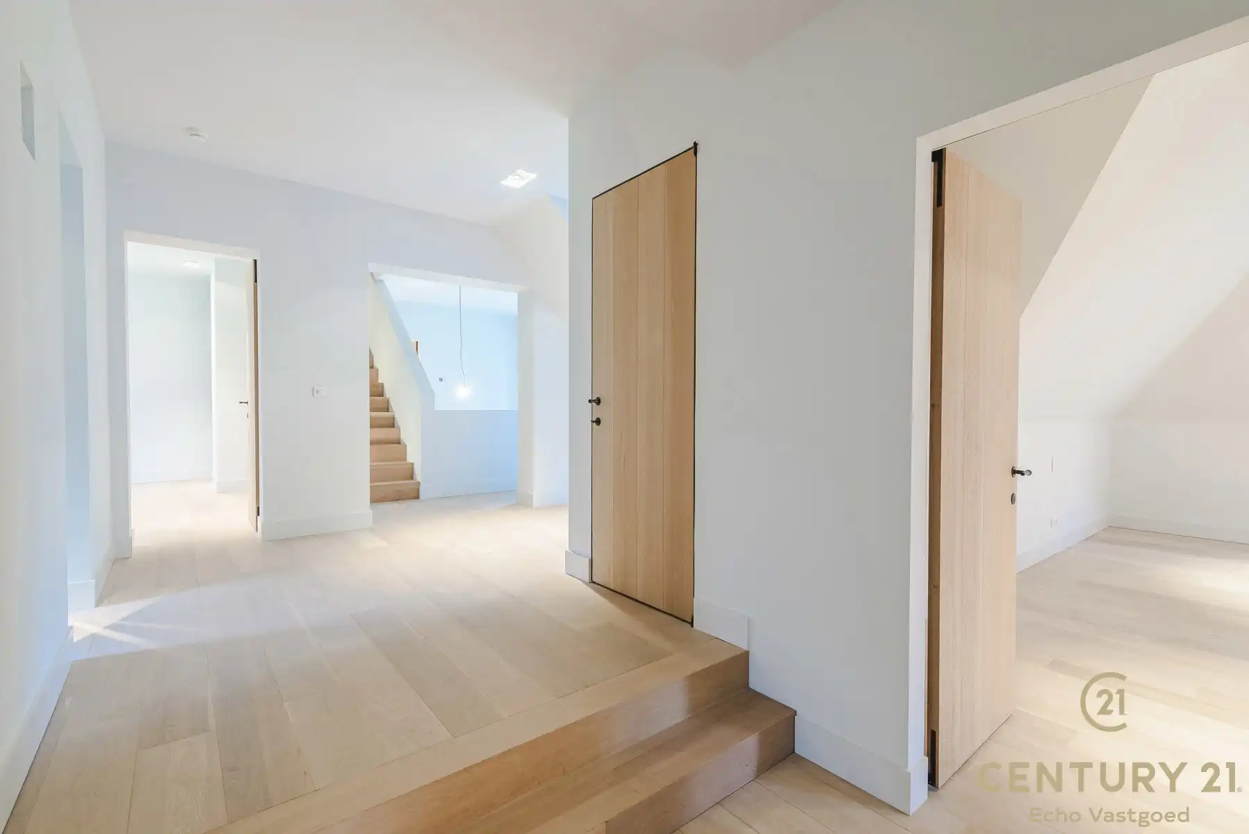 Unieke high-end villa met royaal woonoppervlak op 2415m² foto 22