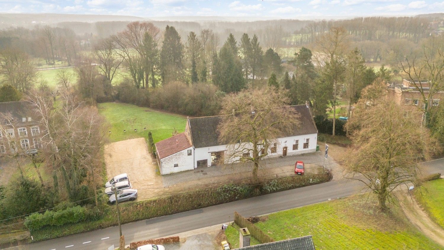 Unieke, gerestaureerde hoeve op toplocatie te Neerijse foto 24