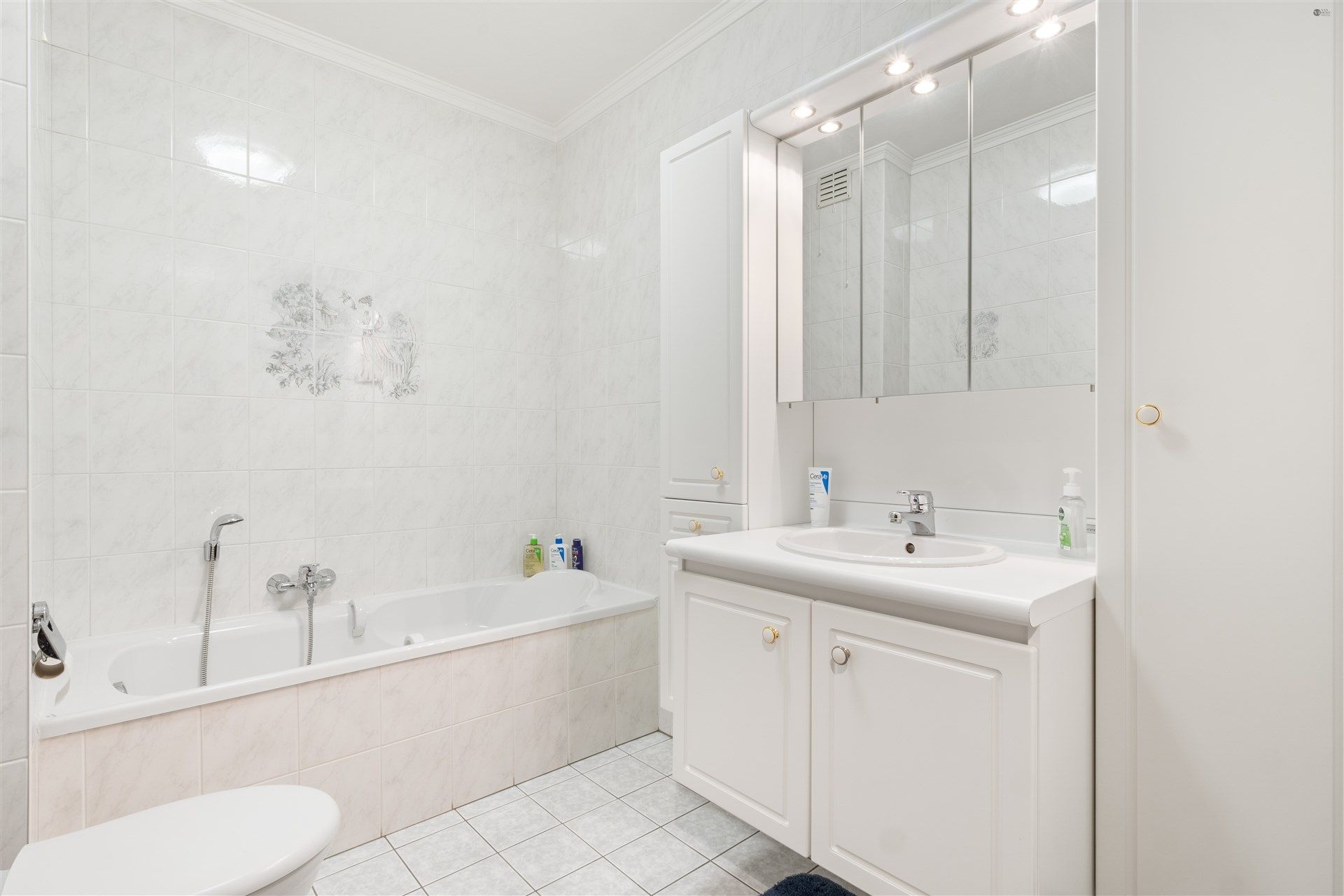 Tweeslaapkamer appartement op een rustige locatie  foto 14