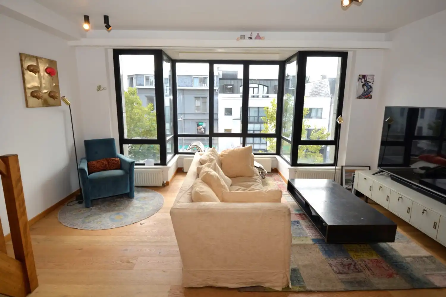 GERENOVEERD APPARTEMENT MET 2 SLK EN 2 RUIME TERRASSEN! foto 3