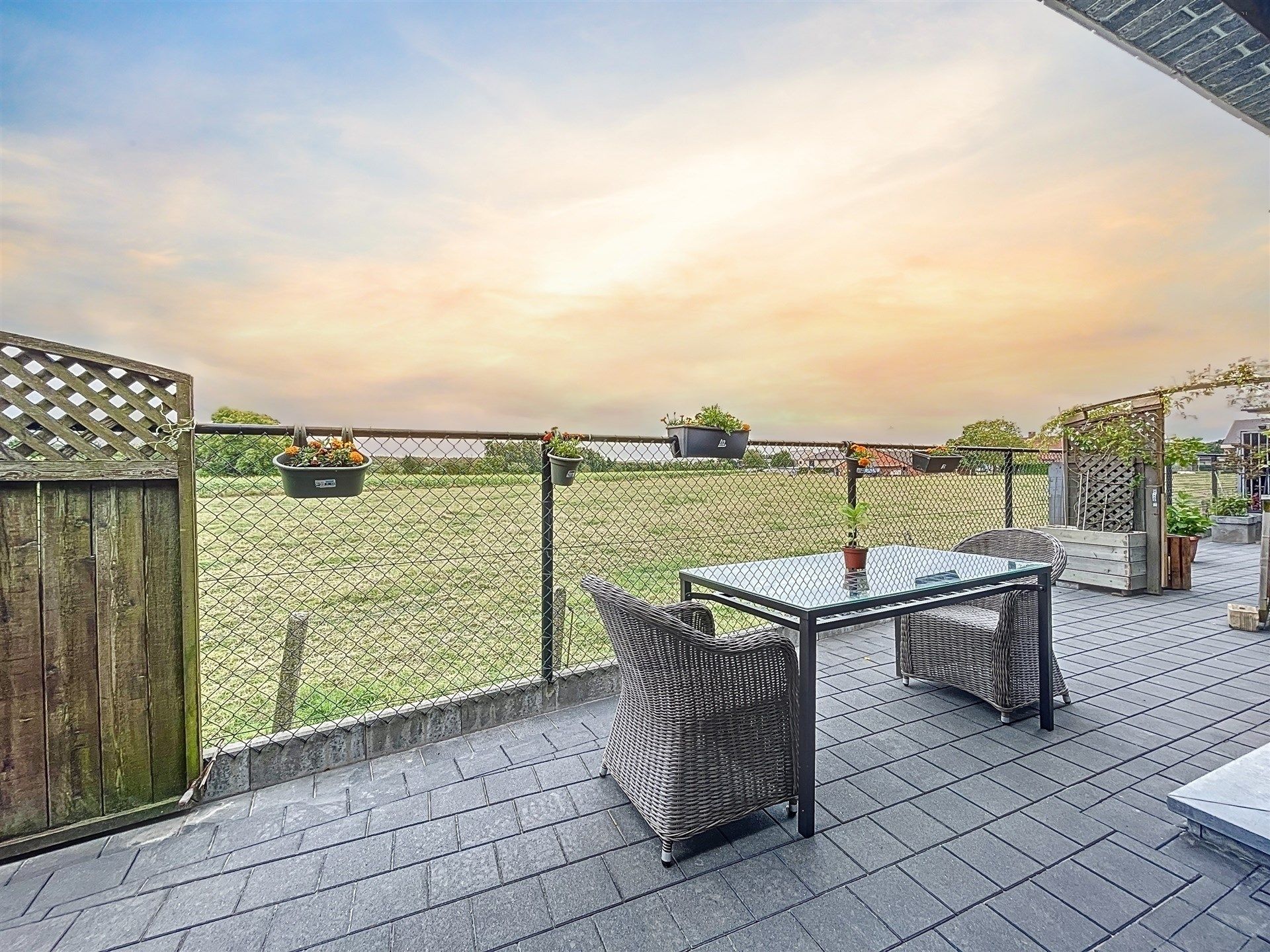 Energiezuinige woning van 2017 met fantastisch zicht op de velden. foto 4