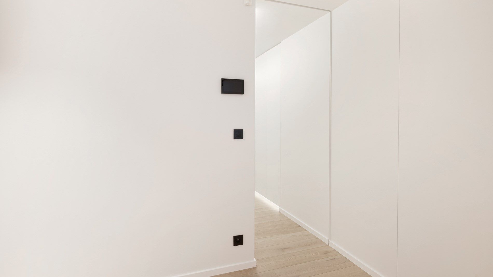Subliem gerenoveerd appartement aan de Zeedijk foto 22