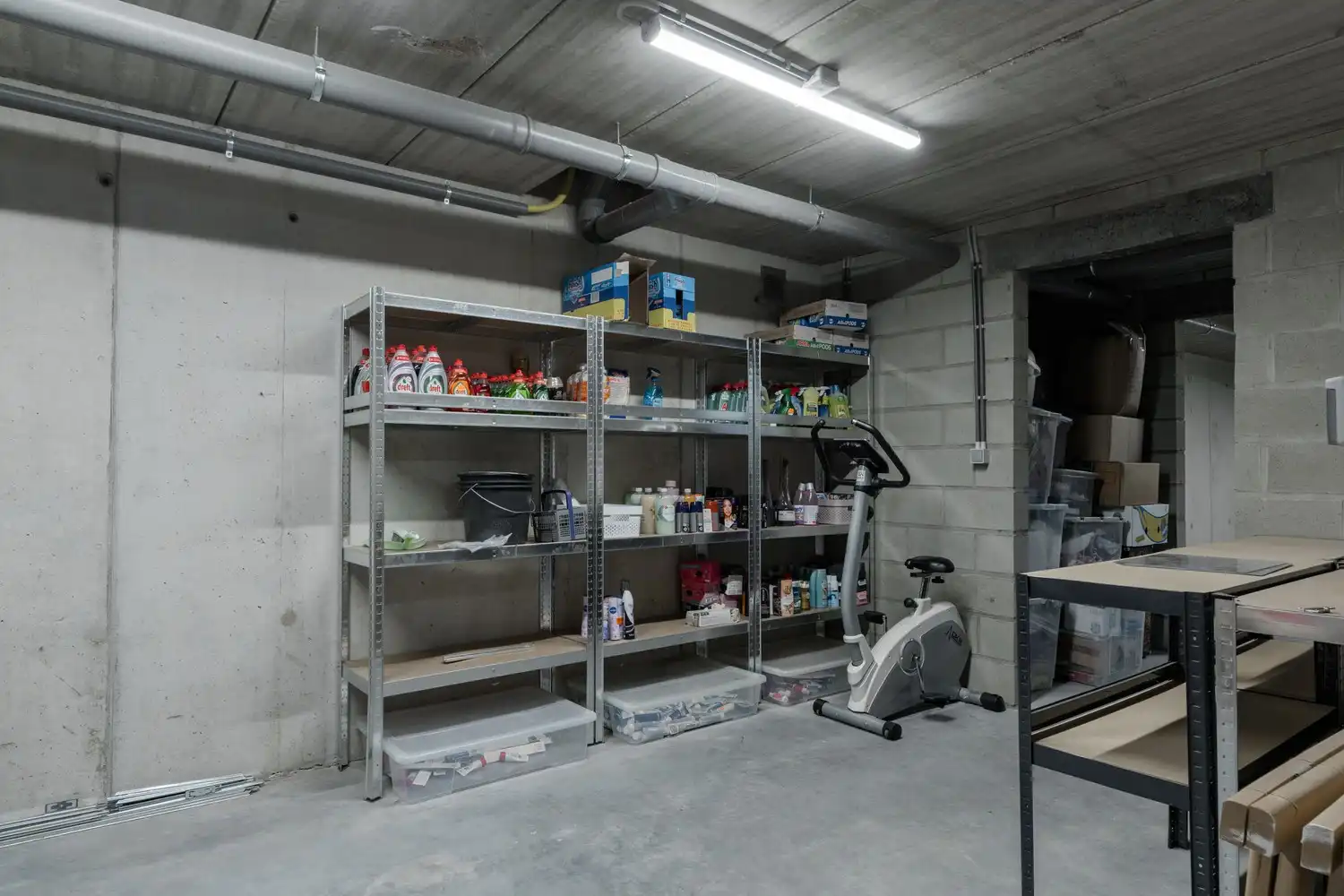 Moderne architecturale woning (2022) met 3 slaapkamers, bureau, kelder en ruime tuin te Pelt foto 18