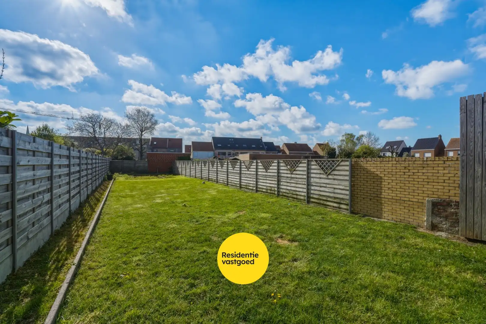 Verrassend ruime gezinswoning met zonnige tuin in Oudenburg foto 3