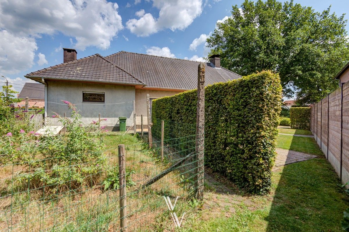 Mooi te renoveren landhuis met 3 slpk foto 27