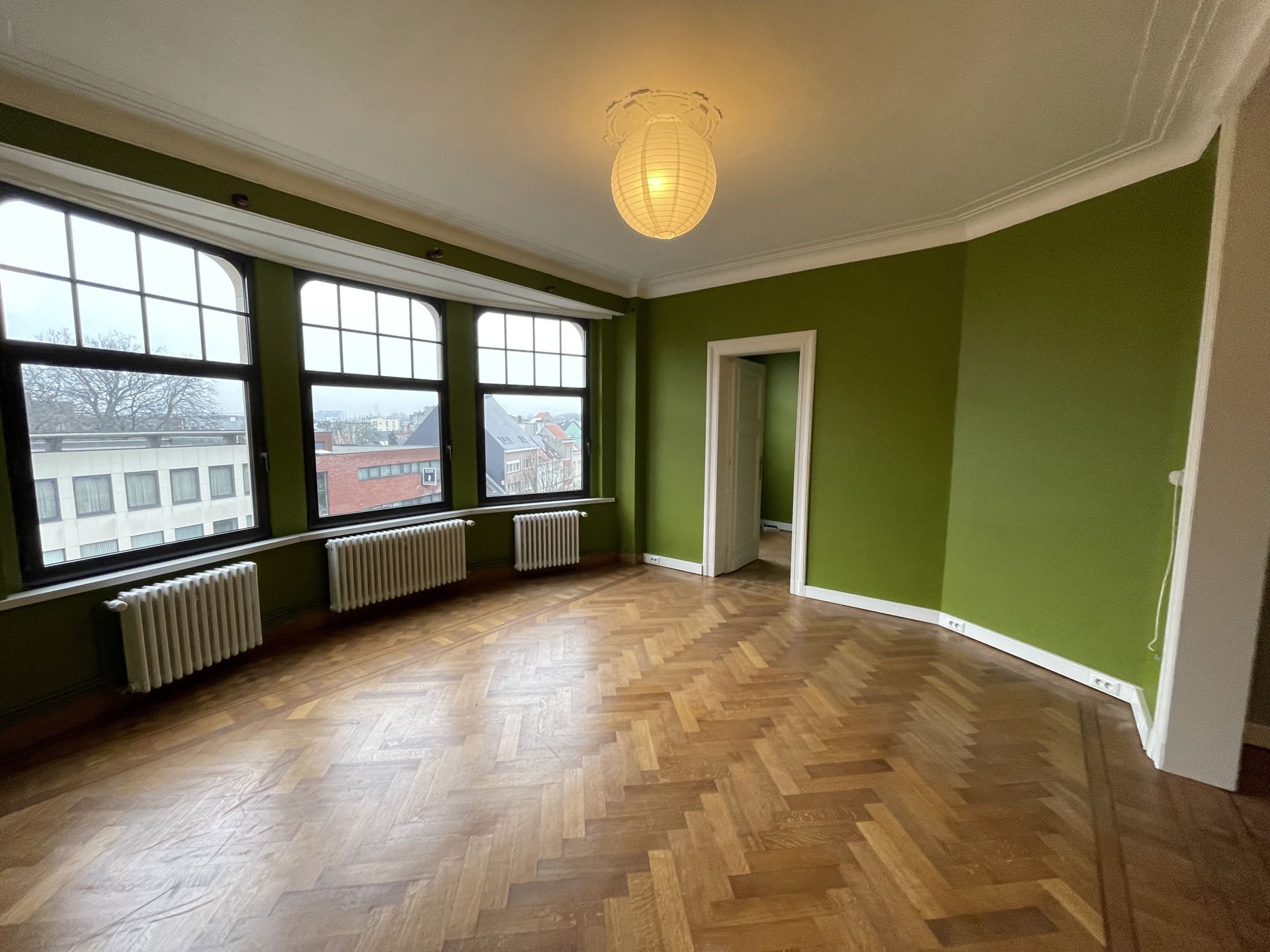 BERCHEM - ruim authentiek appartement met terras  foto 2
