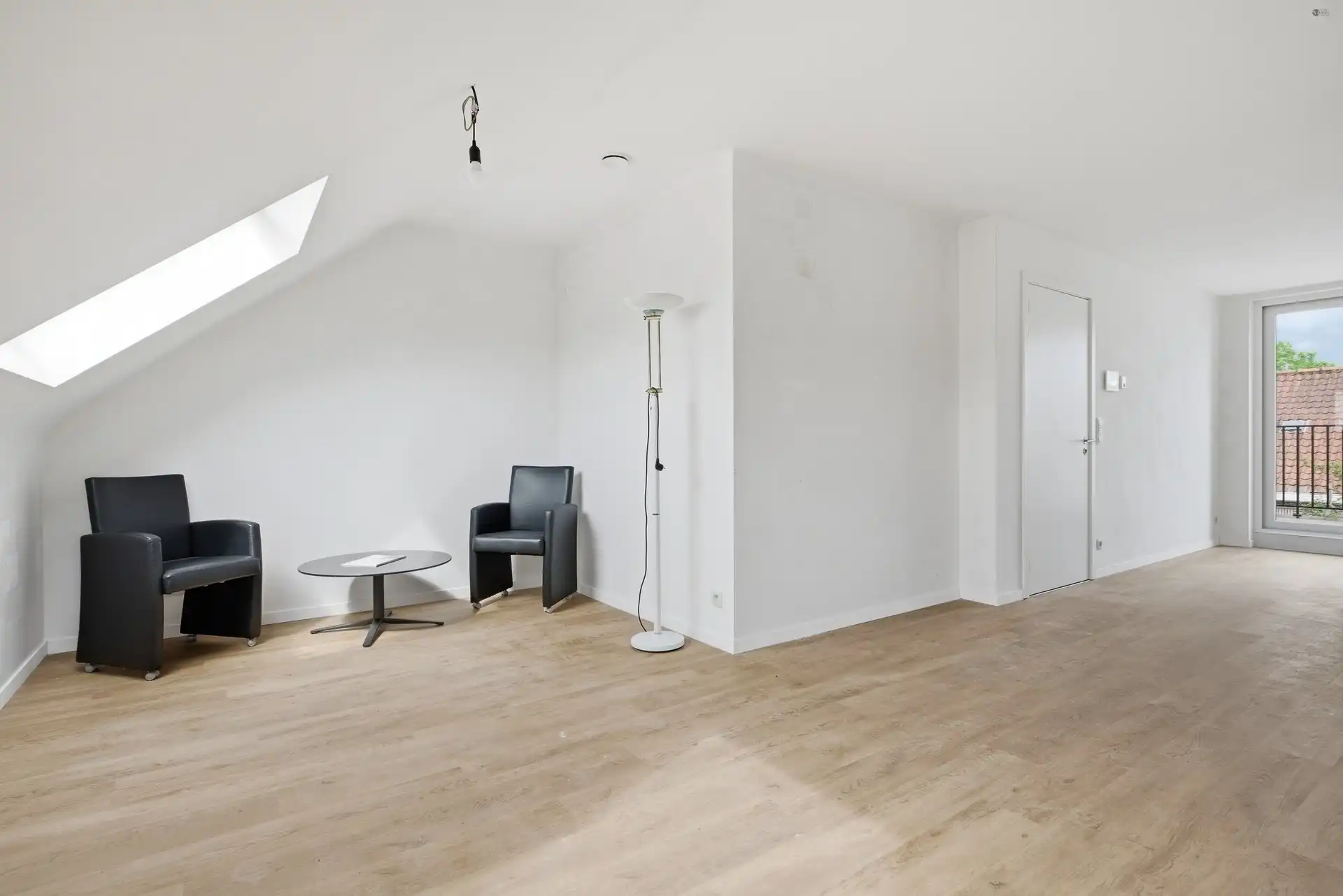 Ruim duplex appartement met 3 slaapkamers en 2 badkamers foto 6