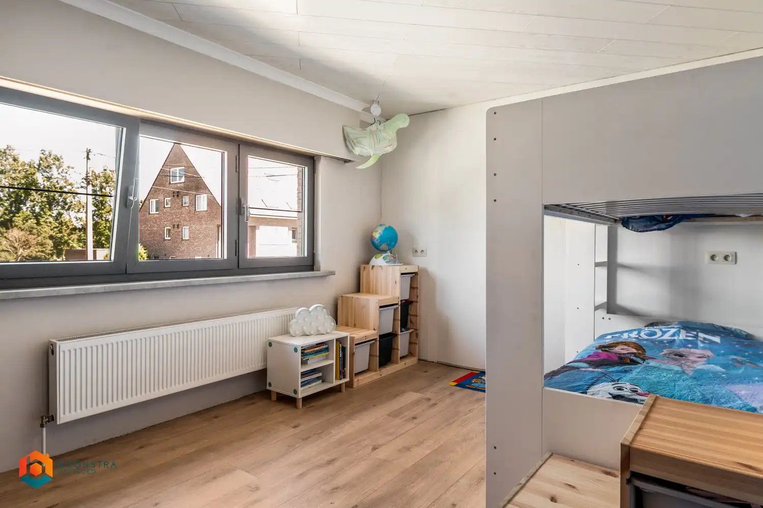Instapklare woning met 3 slpkrs met gezellig terras en tuin foto 18