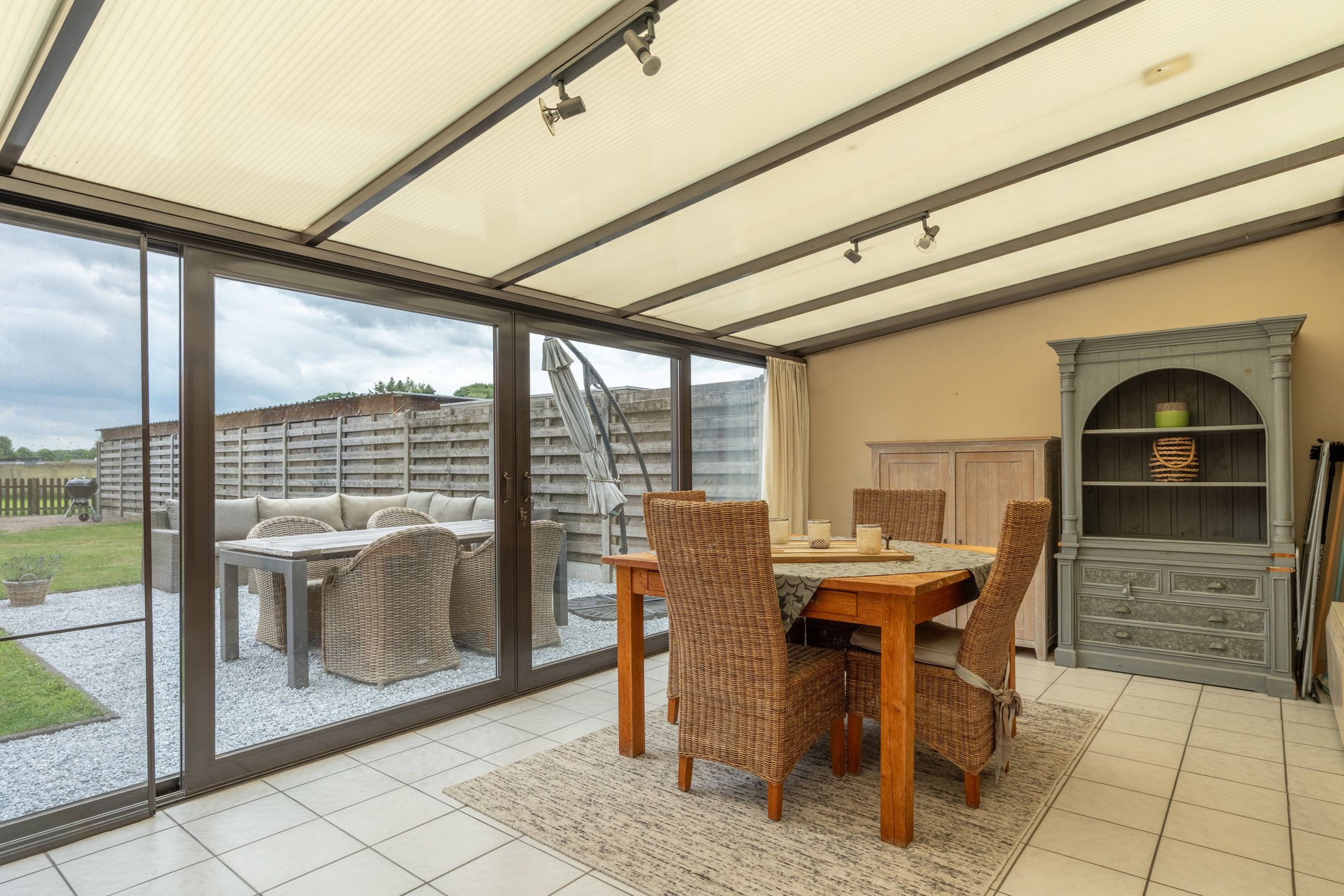 Te renoveren 3slpk woning met prachtige tuin te Vosselaar foto 11