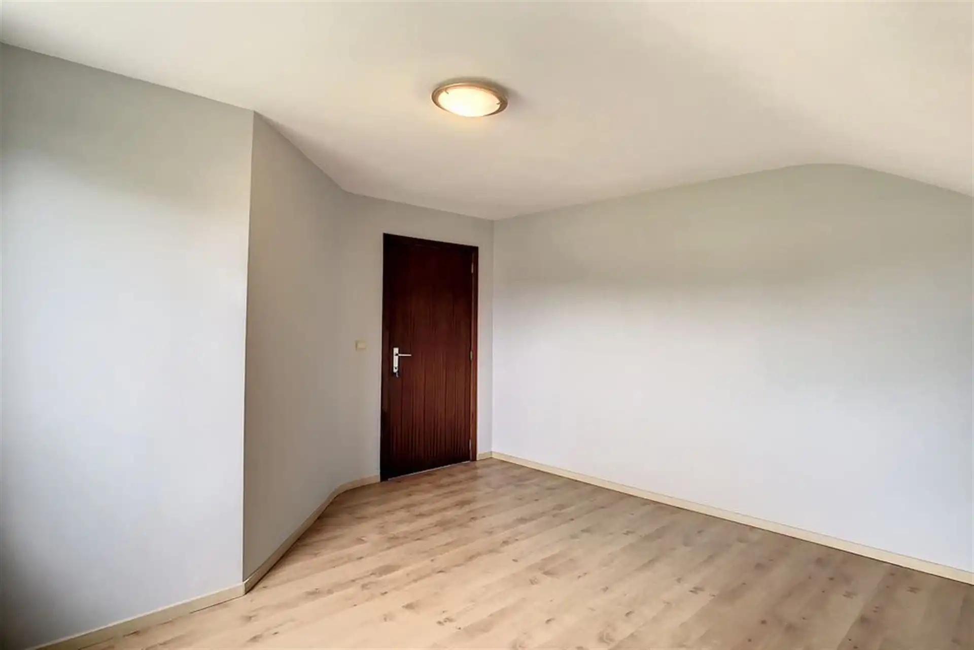 Rustig gelegen en energiezuinige villa foto 18