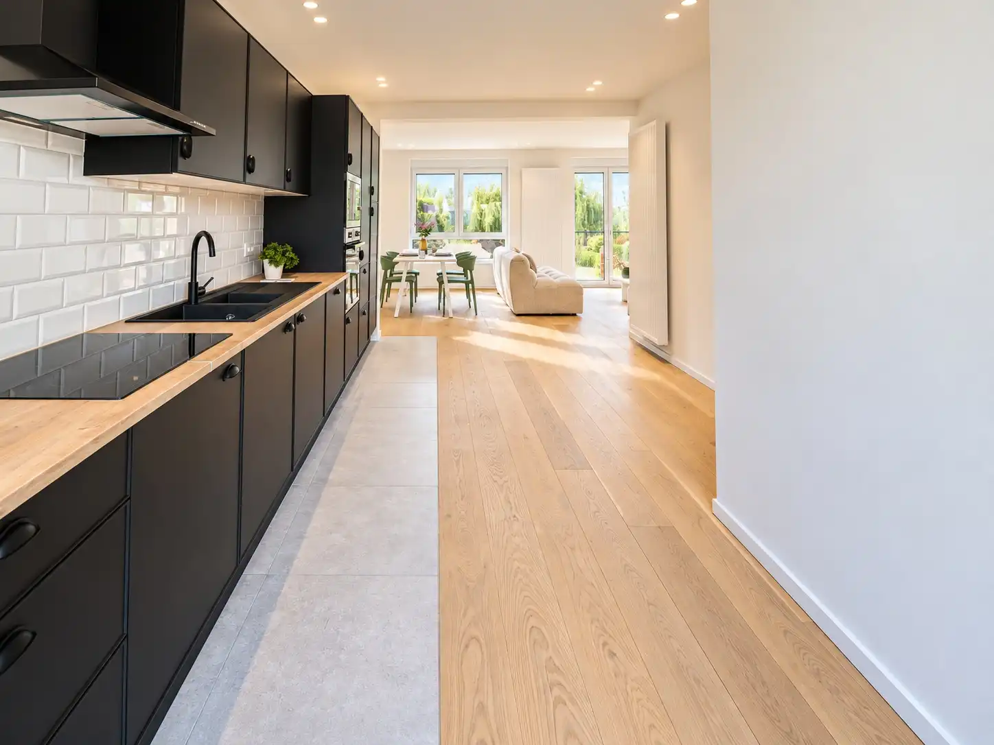 Uitmuntend gelegen gerenoveerde woning ! foto 6