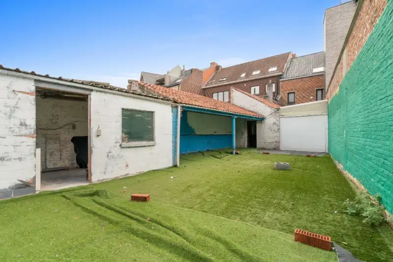 Woning met handelsruimte/bureel foto 20