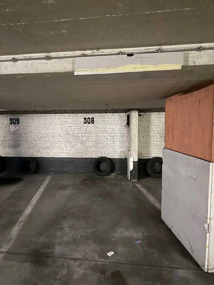 PARKING LEOPOLD foto 4