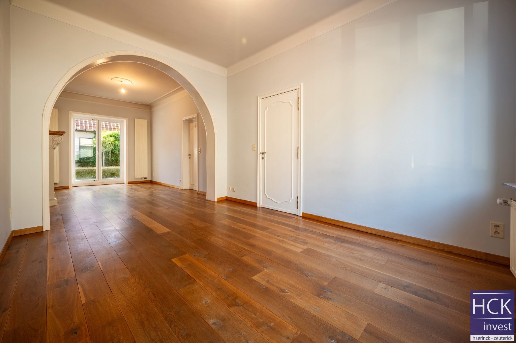 KRUISHOUTEM - Instapklare ruime burgerwoning met 4 SLPK. in centrum!! foto 4