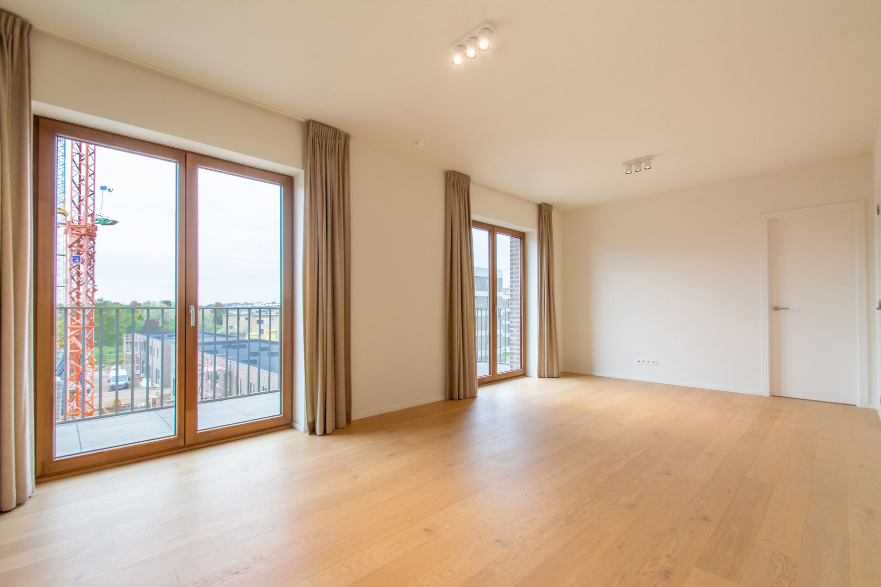 Lichtrijk appartement omringd door park en natuur foto 3