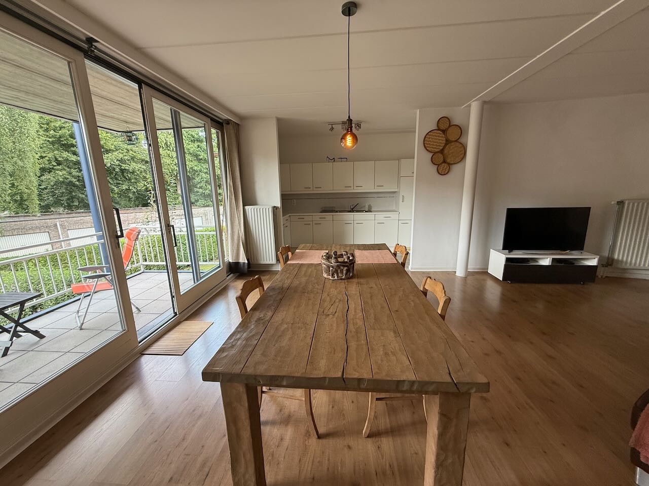 Rustig gelegen appartement met terras en garage foto 5