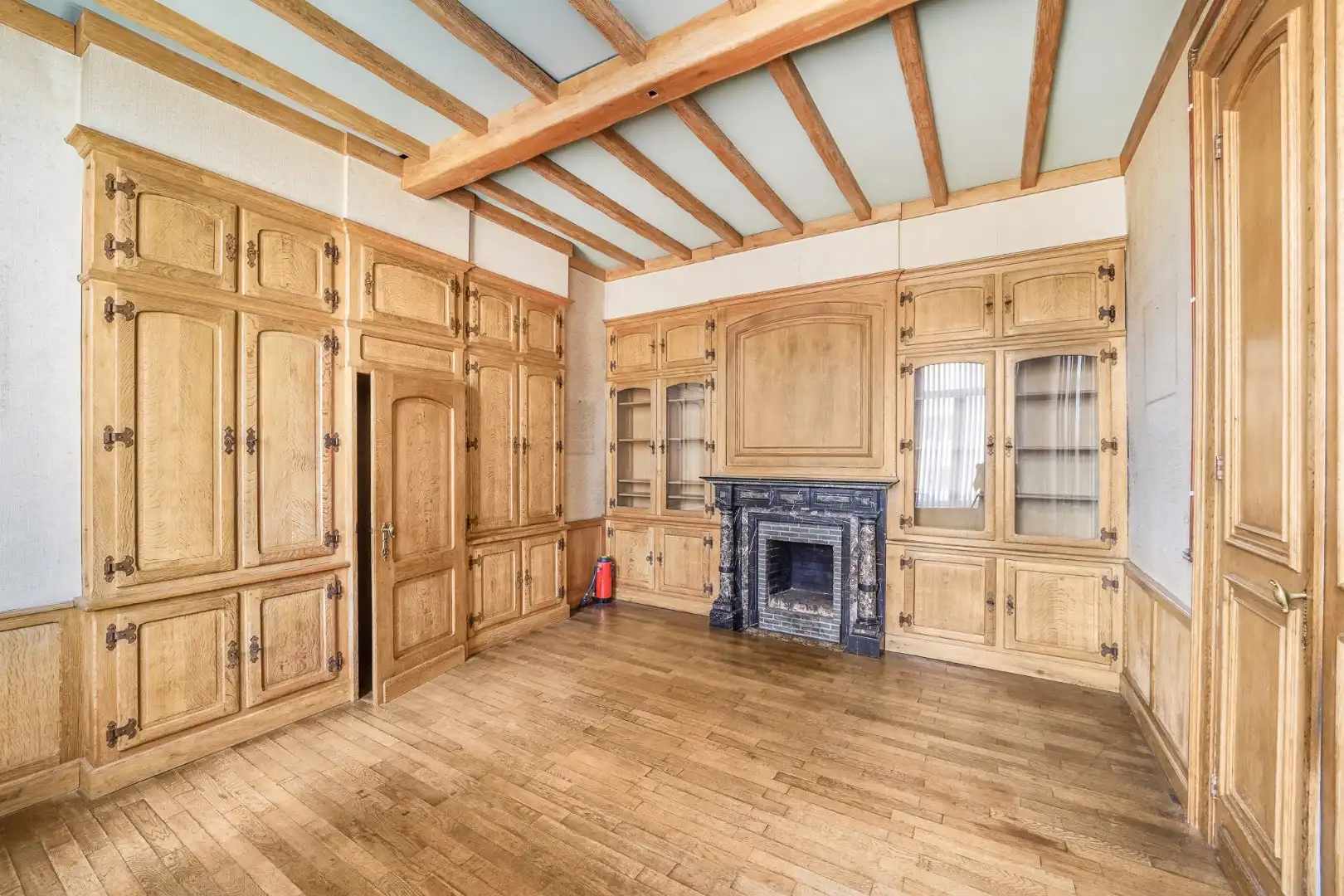 Uniek herenhuis in het centrum van Oudenburg foto 11