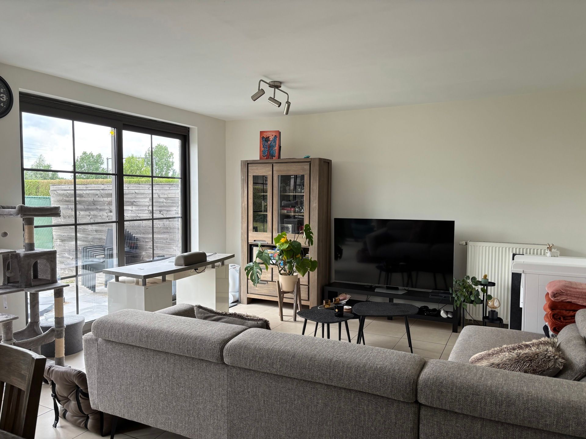 WICHELEN - Gelijkvloers appartement met tuin foto 4