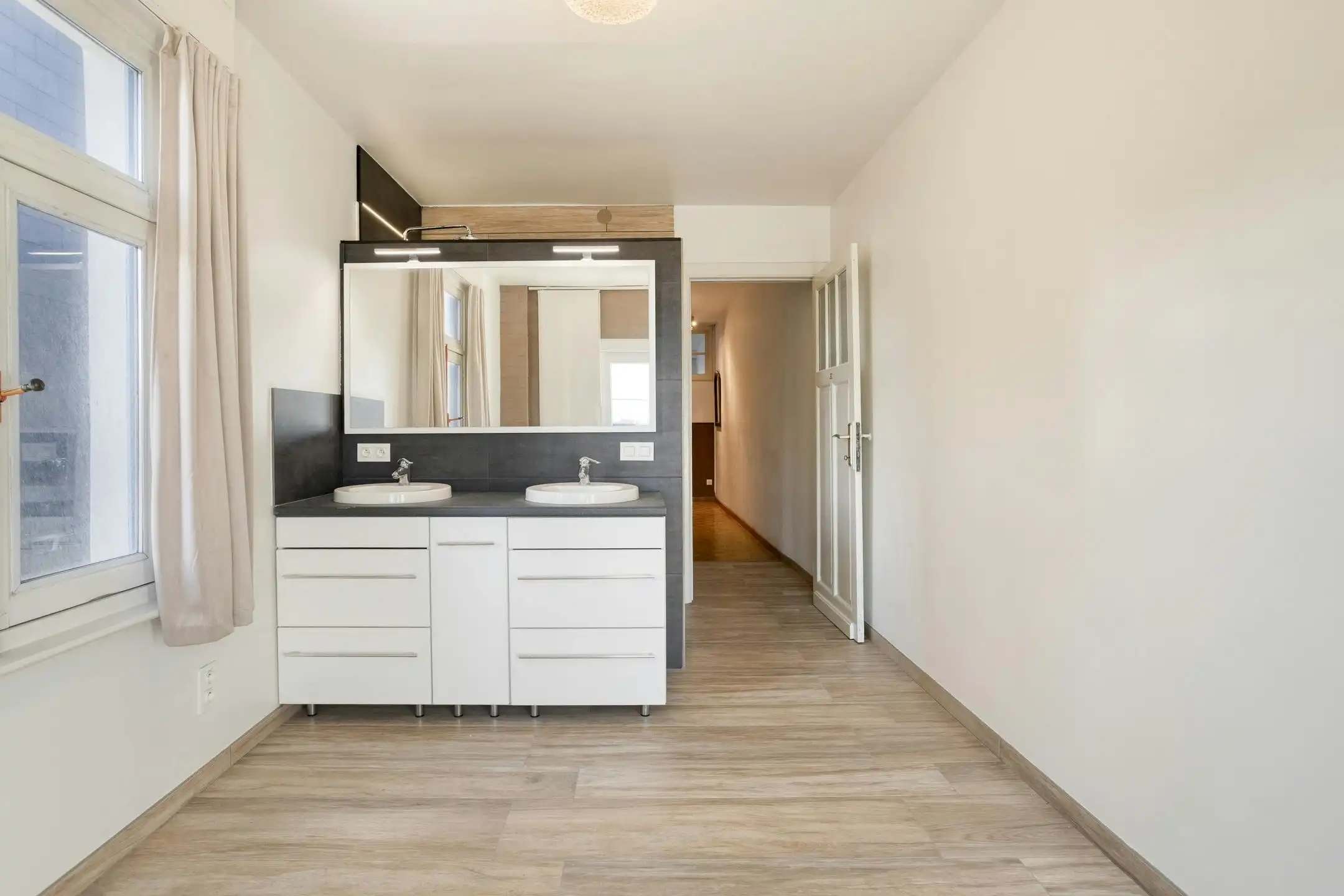 Instapklaar huis met 4 slaapkamers te koop in Blankenberge foto 12