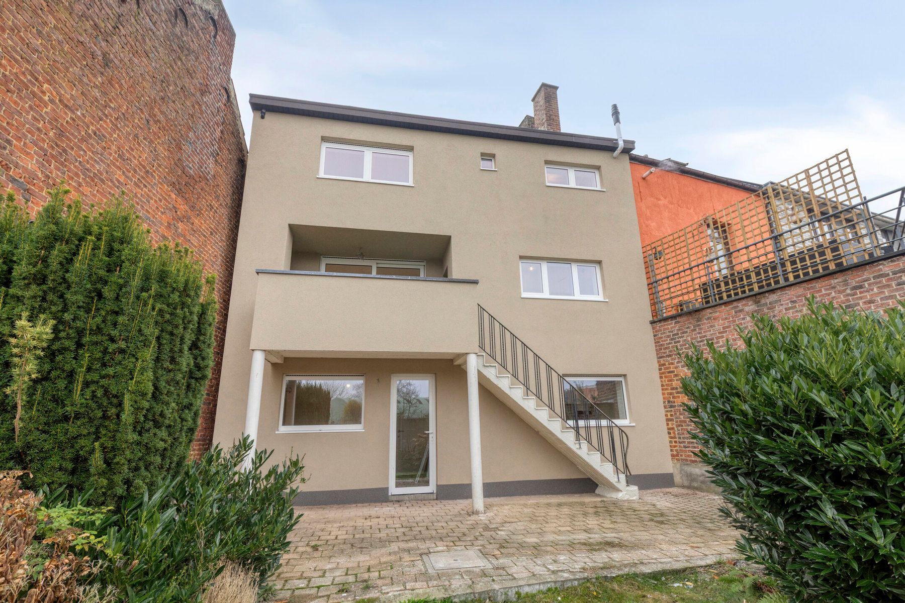 Instapklare woning met 3 slpk, garage en tuin! foto 28