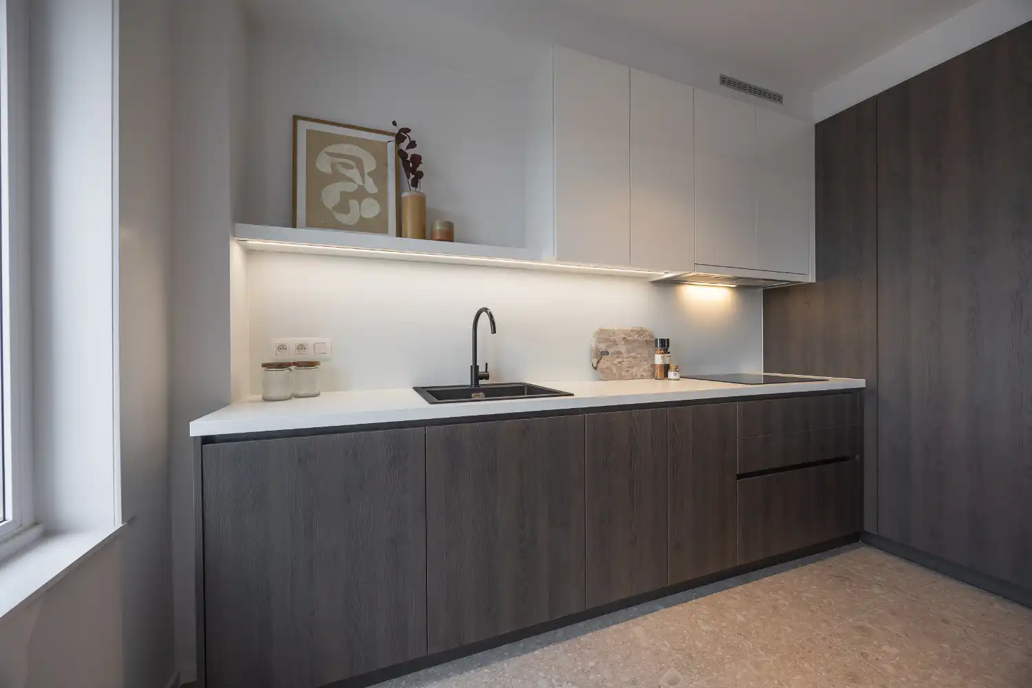 Gerenoveerd drie slaapkamer appartement met open zicht! foto 6