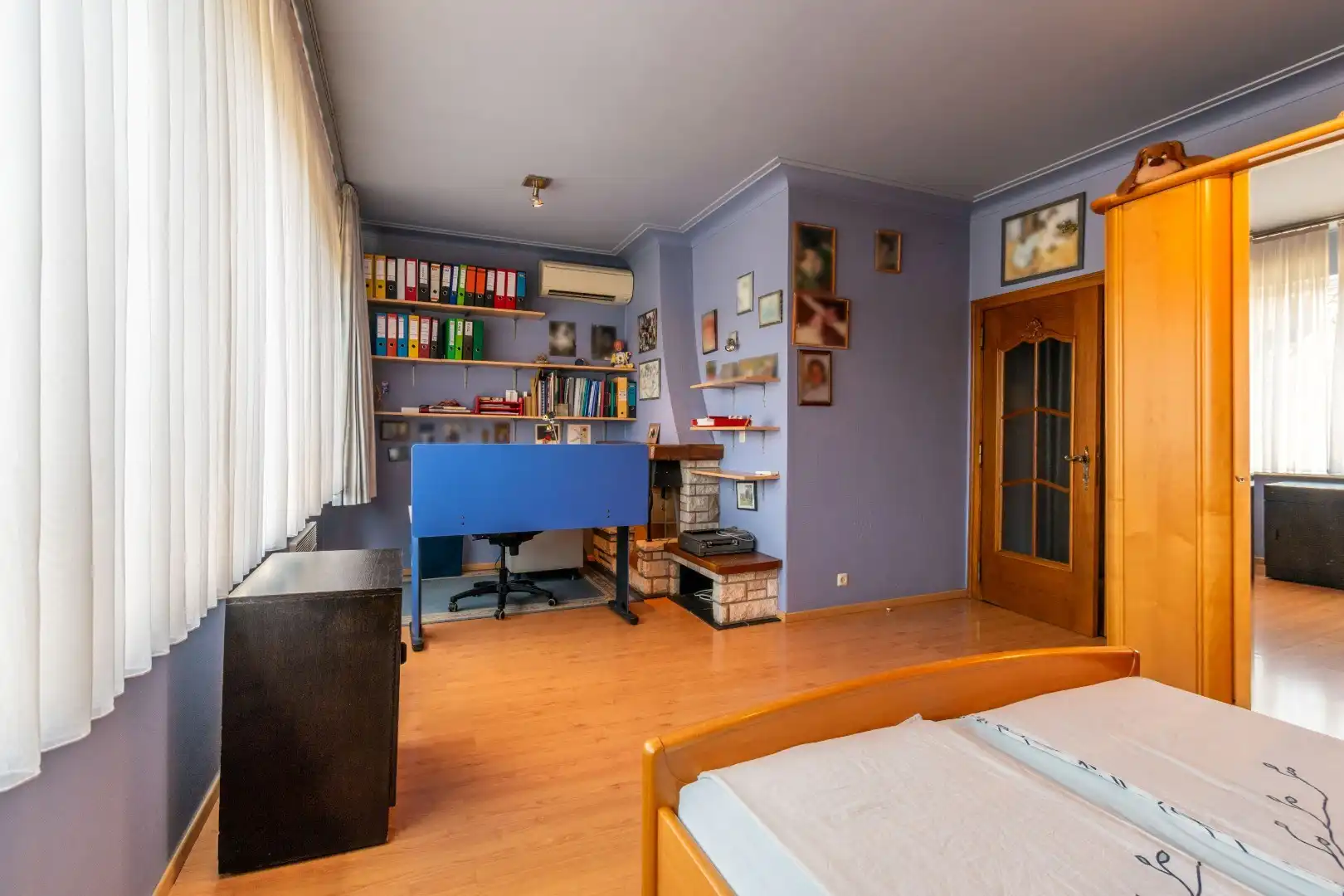RUIME, INSTAPKLARE DRIEGEVEL BEL-ETAGE WONING ! foto 18