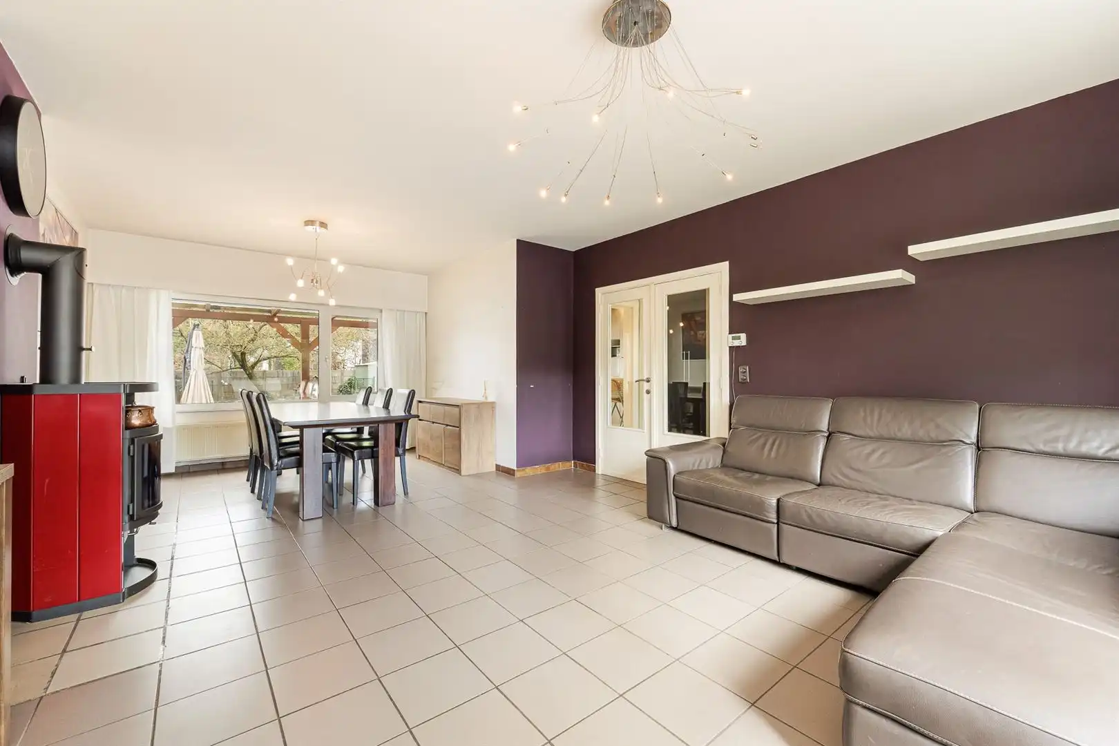 Ruime, lichte woning met garage & oprit op centrale ligging foto 6