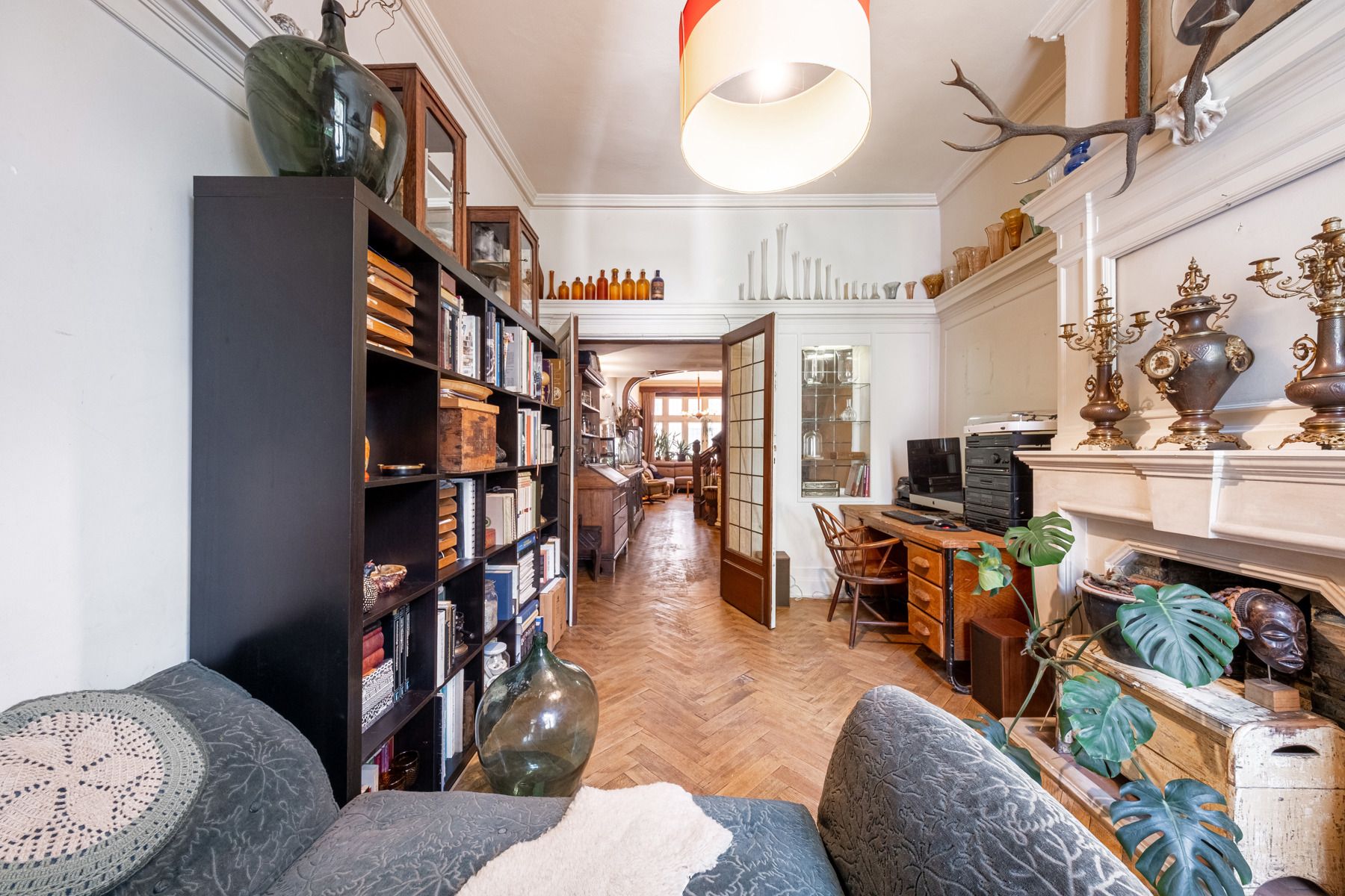 Wonen in een stuk geschiedenis met prachtige stadsoase foto 8