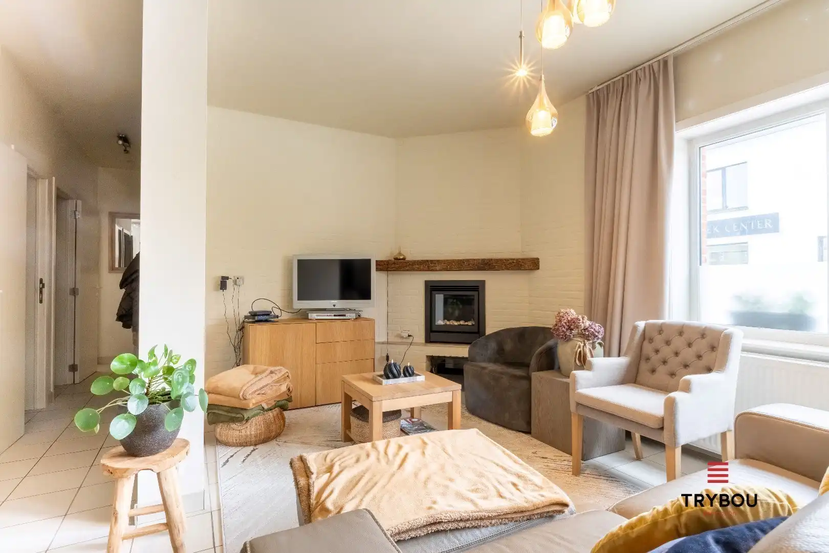 Ruim, instapklaar appartement met garage te koop in Langemark-Poelkapelle foto 5