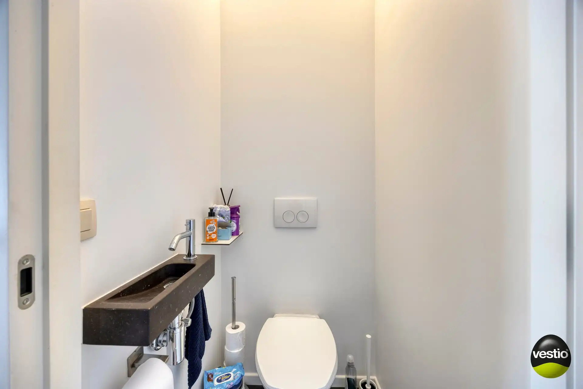 Instapklaar en stijlvol 1,5-slaapkamerappartement in de levendige Aldestraat – hartje Hasselt foto 8
