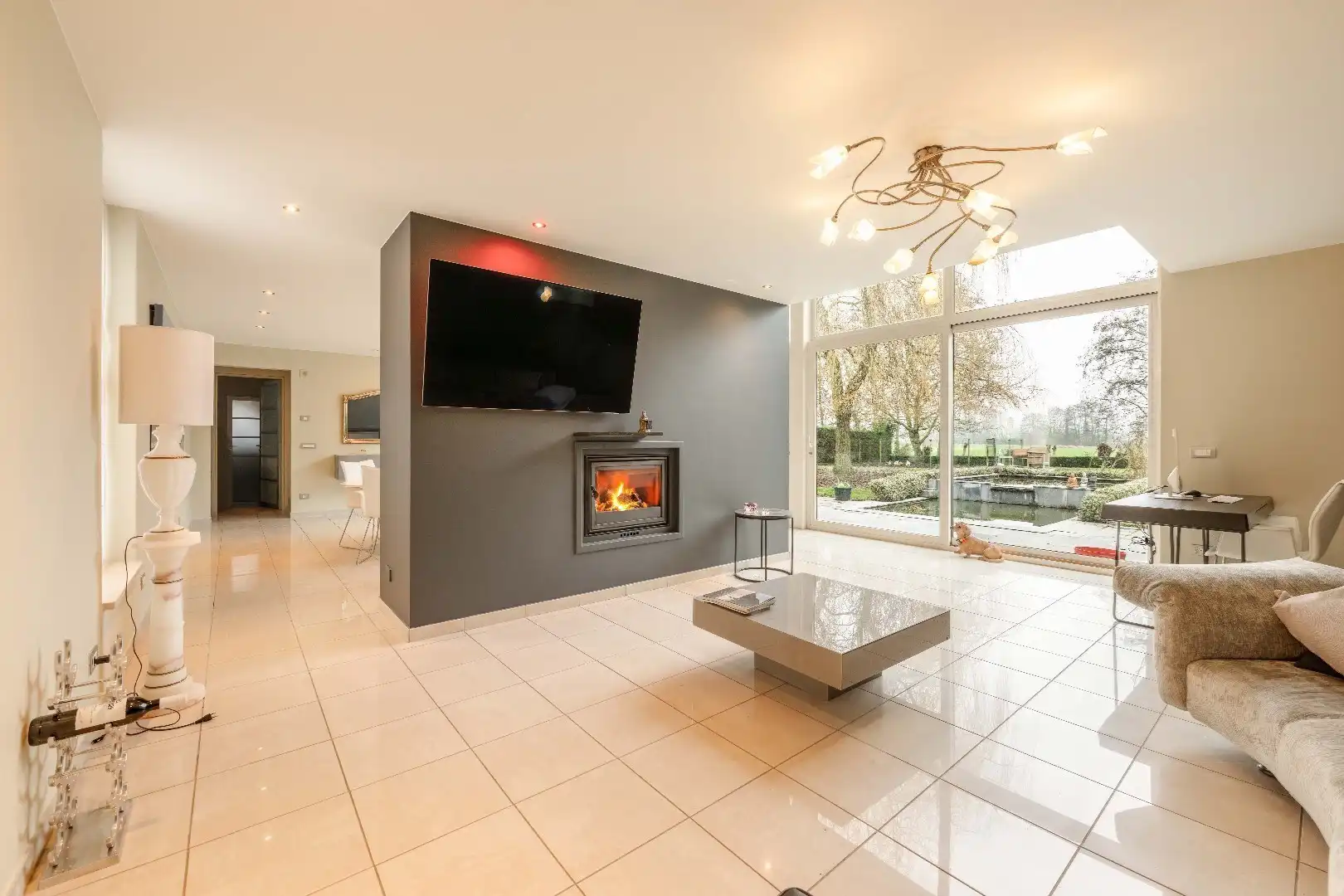 RUIME VILLA MET AGRARISCH ZICHT ÉN RUIMTE VOOR PRAKTIJK/BIJBEROEP! foto 9