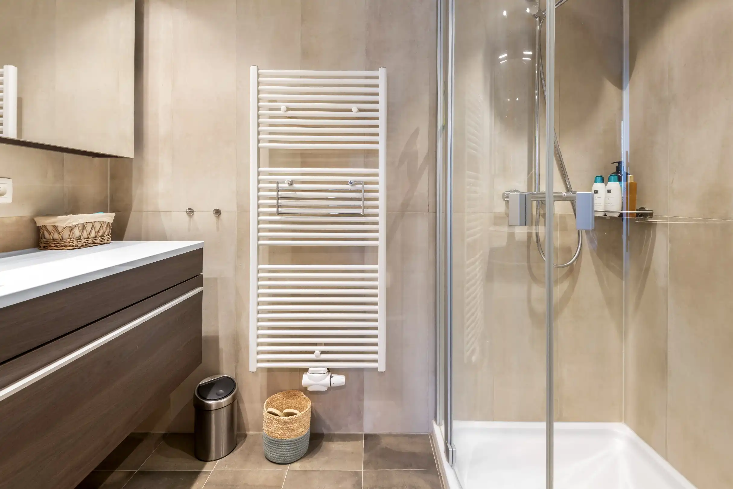 Modern appartement met zijdelings zeezicht gelegen in het Zoute vlakbij de Minigolf foto 11