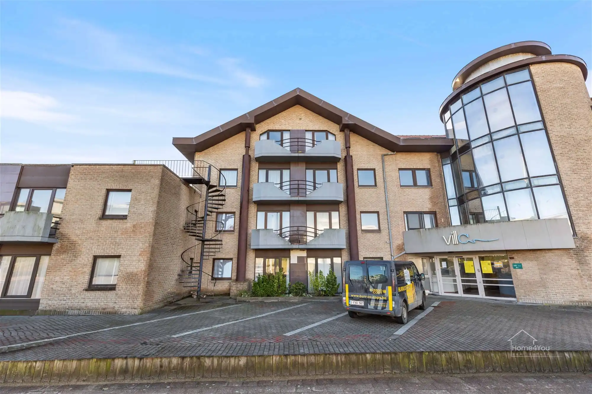 Instapklaar appartement met 1 slaapkamer op de Kustbaan te Sint-Idesbald! foto {{pictureIndex}}