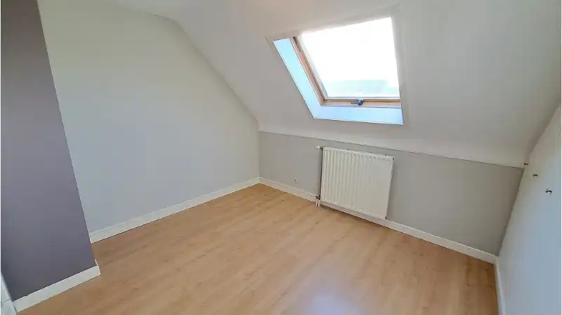 Ruime 3-slaapkamerwoning (HOB ) met GARAGE en TUIN te huur in Dudzele foto 8
