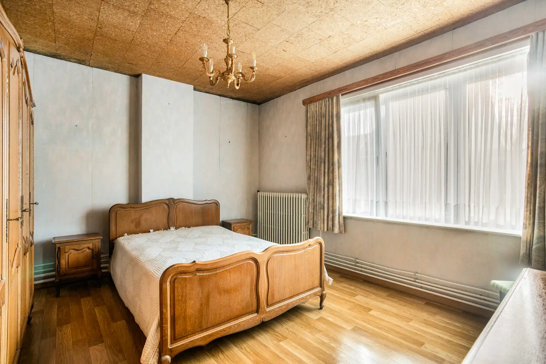 Landelijke driegevelwoning met garage en tuin foto 12