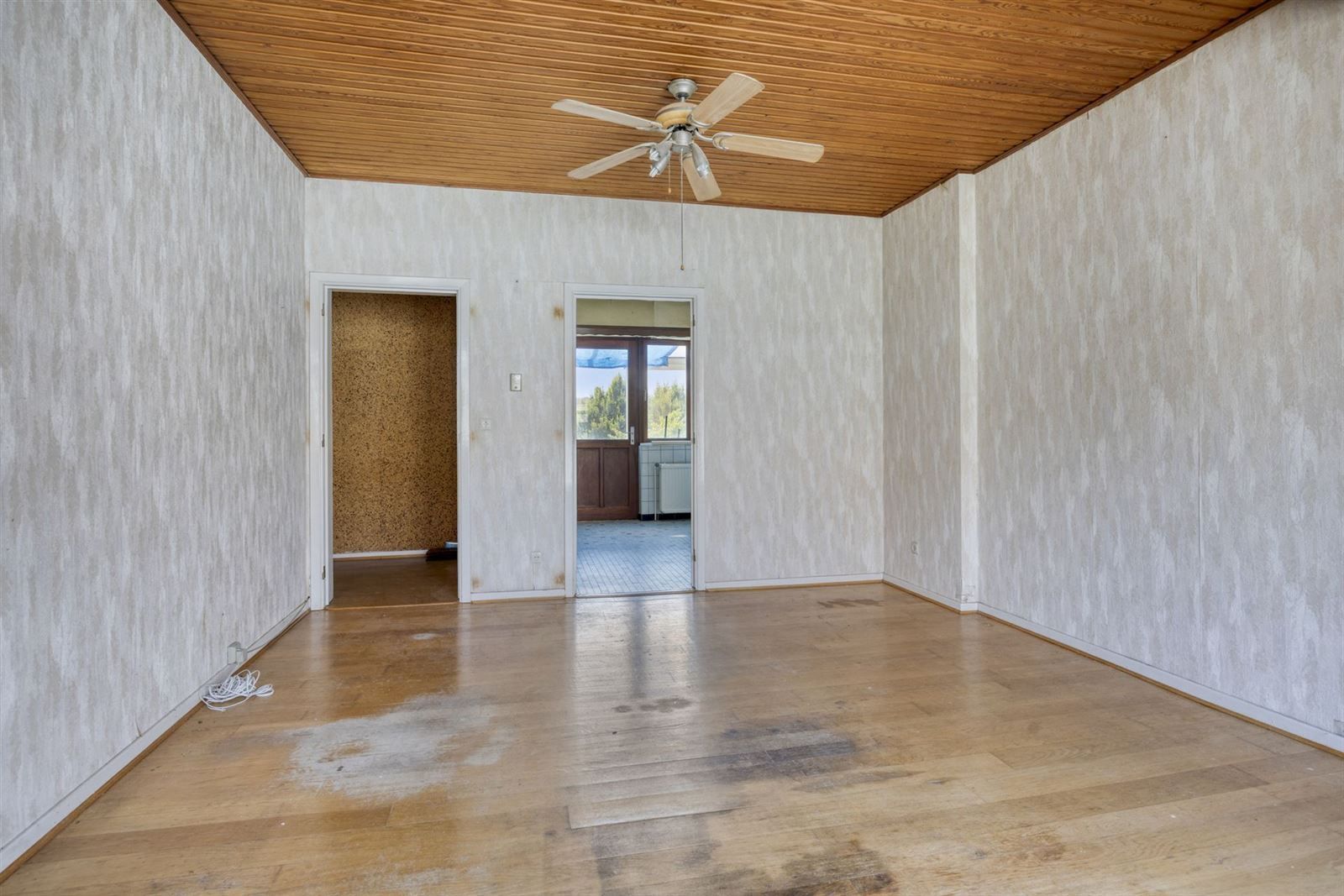 Opbrengstwoning met 2 appartementen en 3 garageboxen foto 19