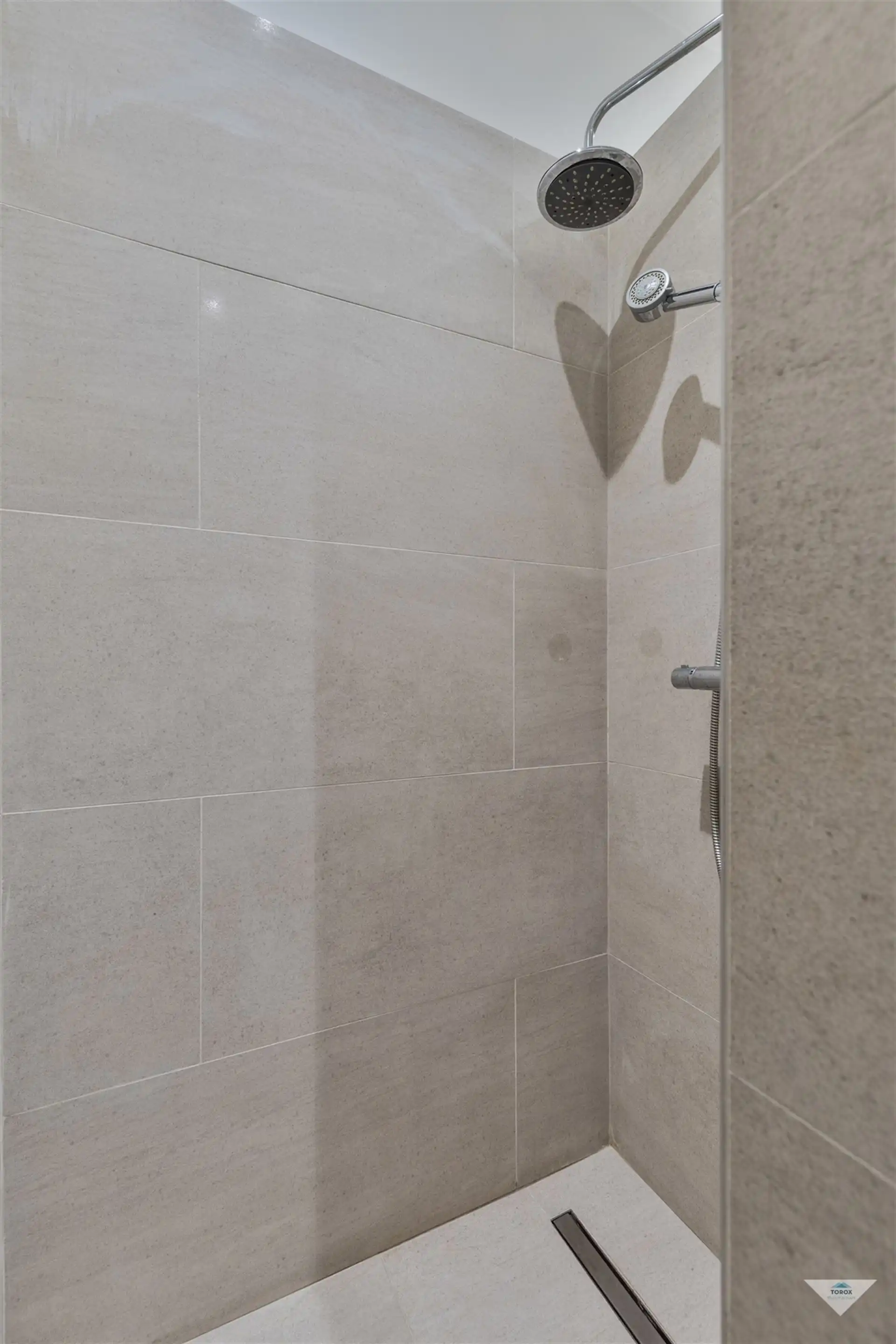 Lichtrijke studio met hoogwaardige afwerking foto 7