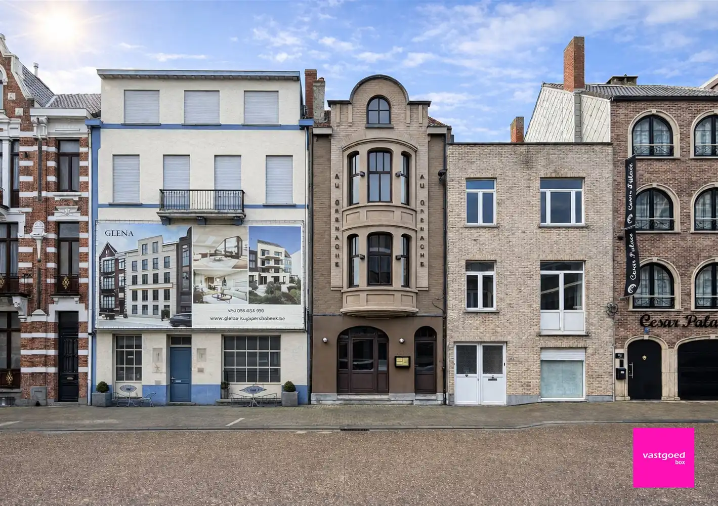 Veelzijdig handelspand met woonst op topligging nabij zee – Oostende/Mariakerke foto {{pictureIndex}}